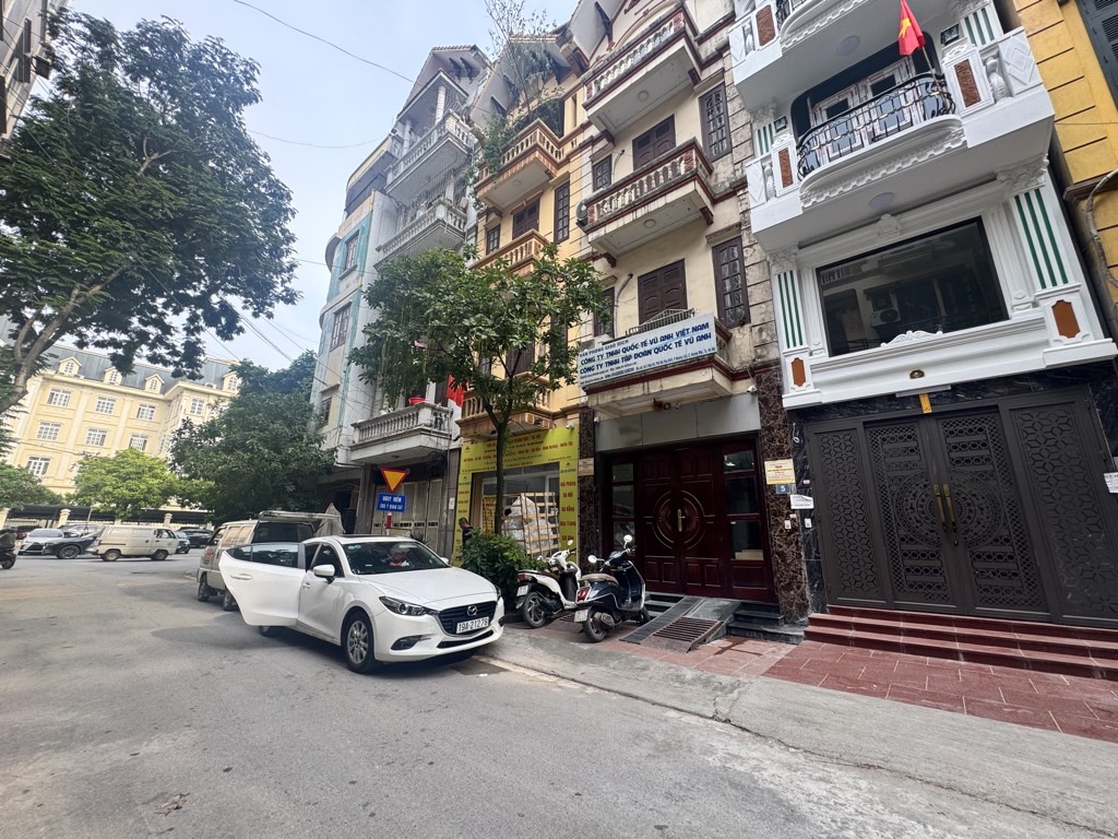 Bán nhà Bùi Huy Bích - diện tích 60m2 5 tầng - Cực hiếm - giá 29,8 tỷ