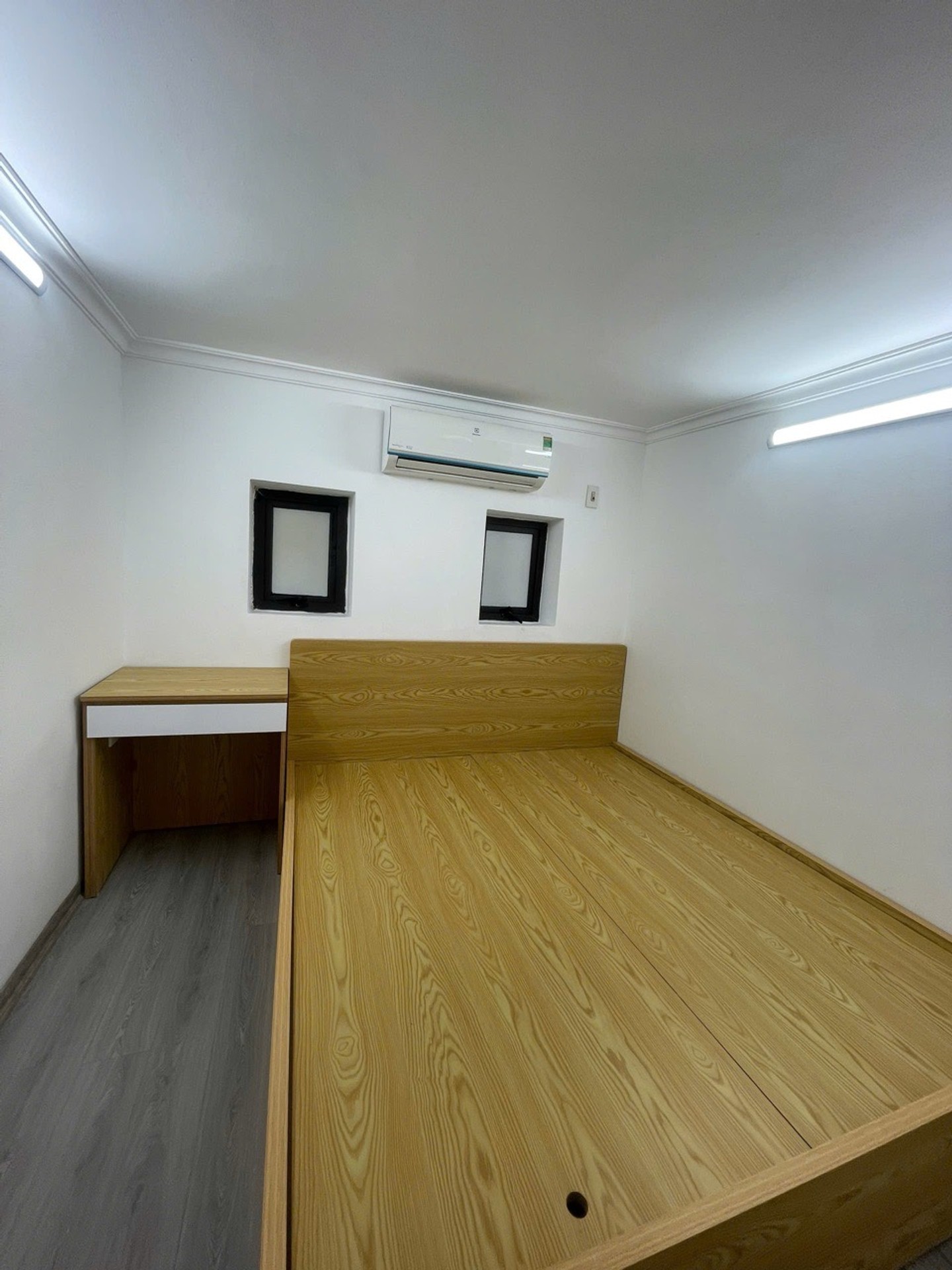 Bán nhà Bạch Mai - diện tích 19m2 5 tầng - 2 mặt thoáng - giá 6,35 tỷ
