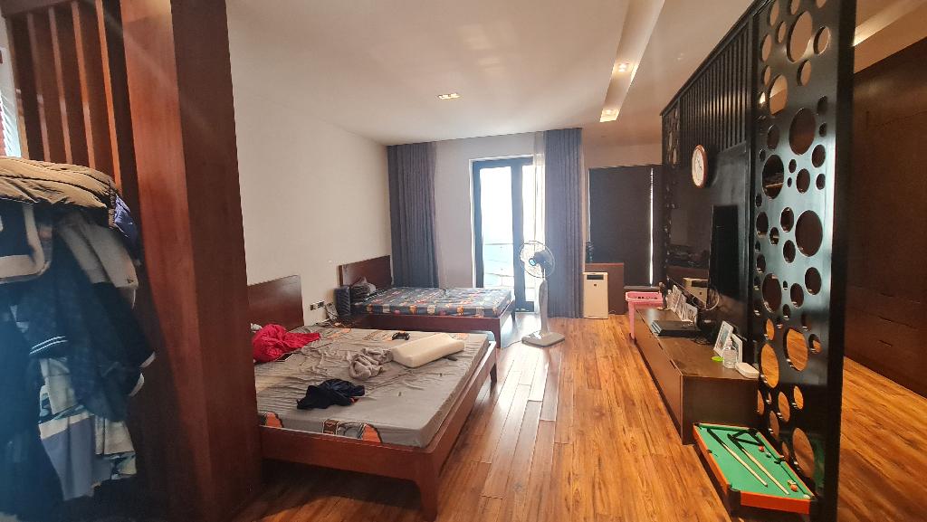 Bán nhà Chùa Láng - diện tích 122m2 5 tầng - Nhà mới xây, sân vườn - giá 41,5 tỷ