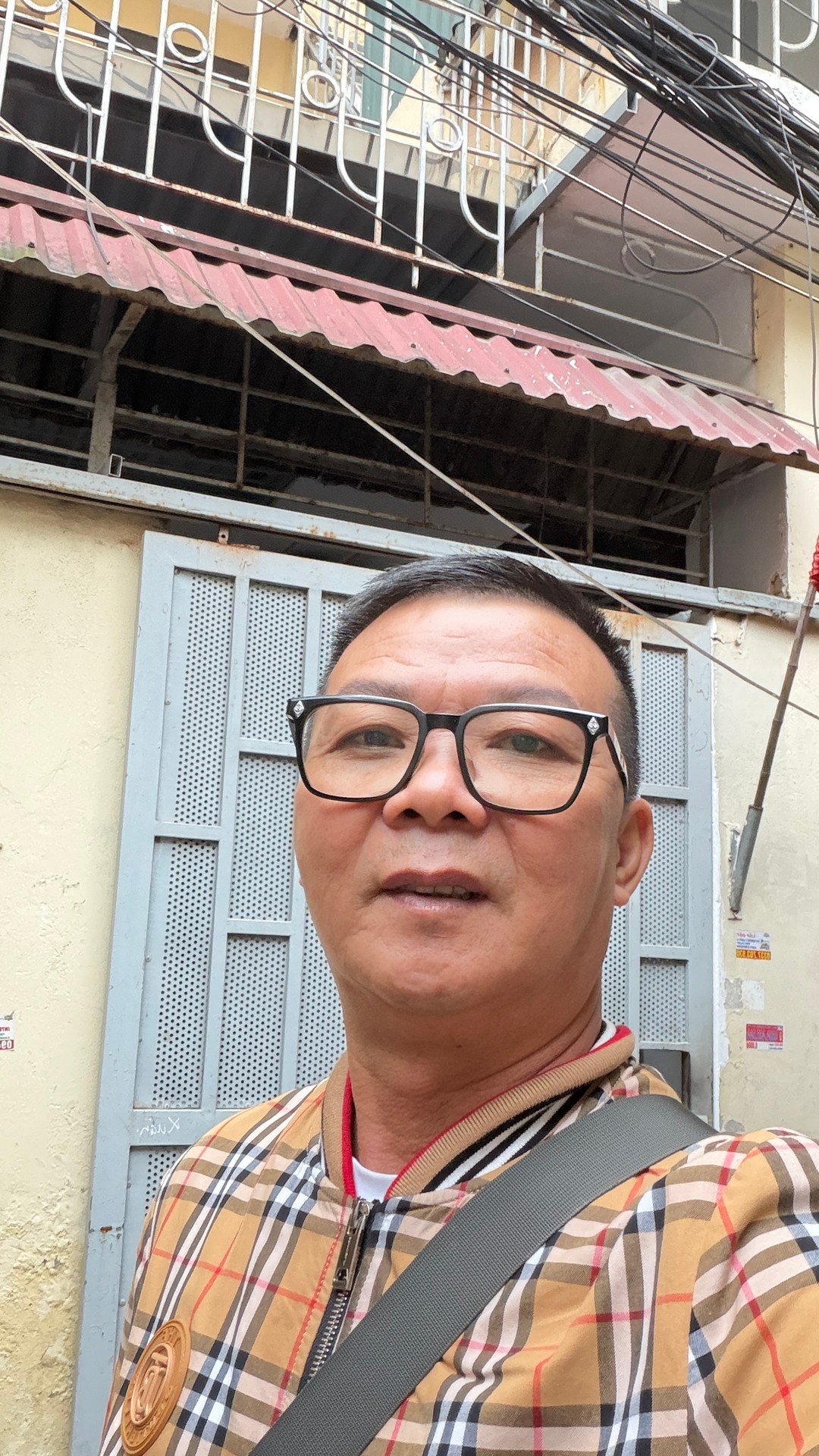 Bán nhà Ngõ 106 - diện tích 41m2 3 tầng - Nhà dân xây 3 tầng cũ - giá 7,3 tỷ