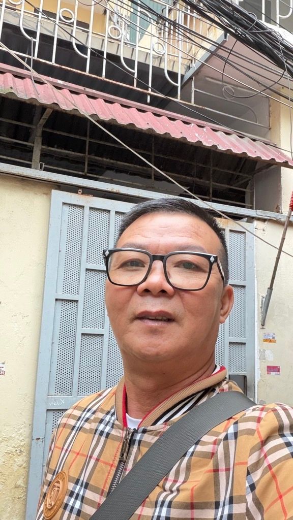 Bán nhà Ngõ 106 - diện tích 41m2 3 tầng - Nhà dân xây 3 tầng cũ - giá 7,3 tỷ