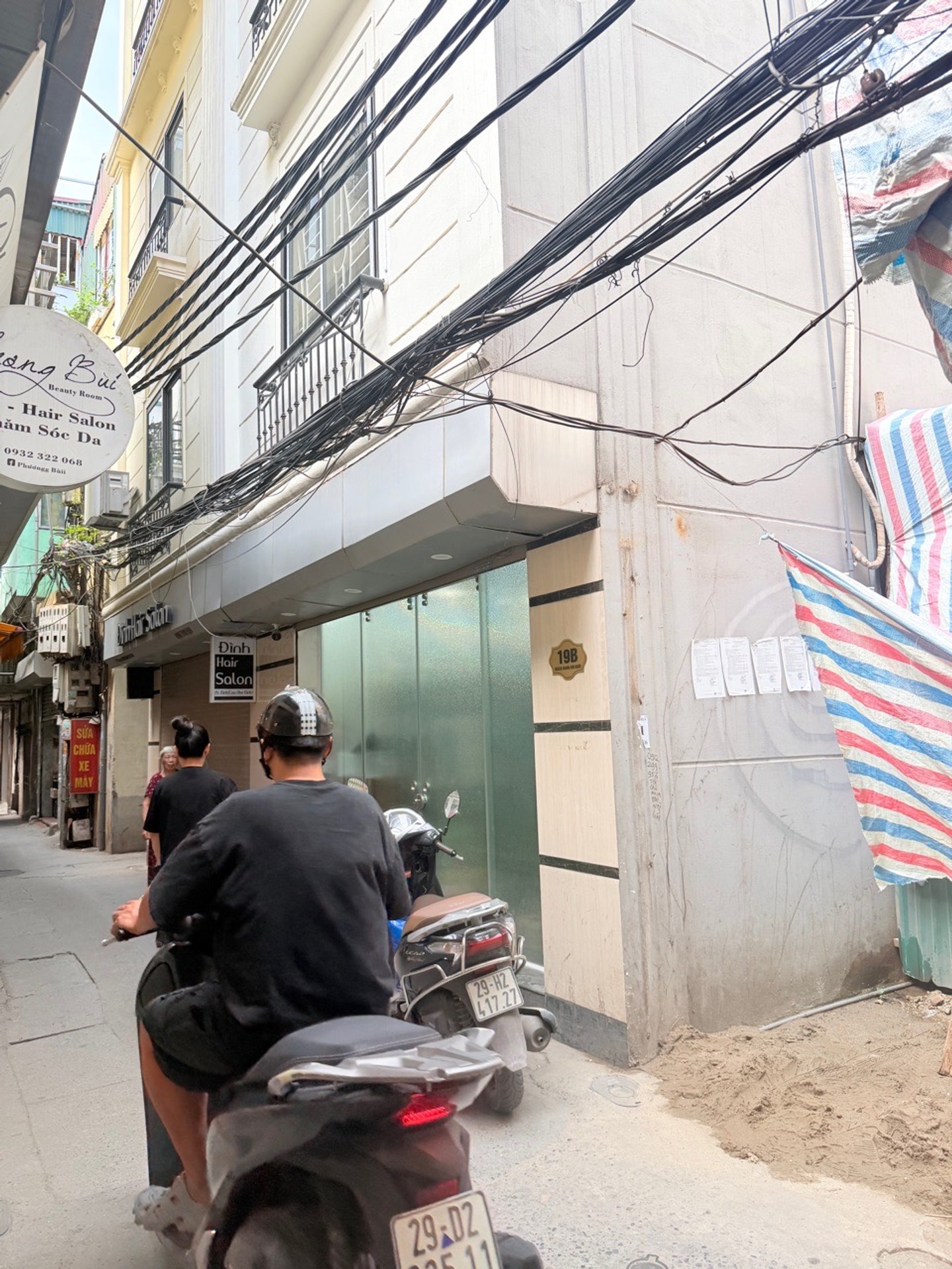 Bán nhà Kim Ngưu - diện tích 31m2 5 tầng - Ngõ ba gác thông, kinh doanh nhỏ - giá 9,8 tỷ
