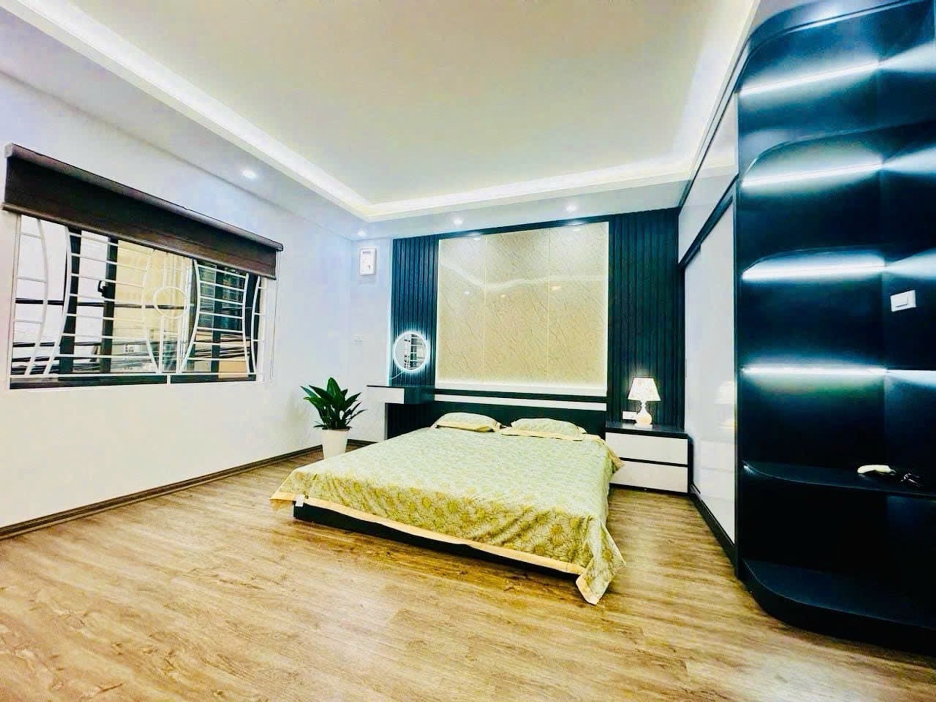 Bán nhà Kim Ngưu - diện tích 31m2 5 tầng - Ngõ ba gác thông, kinh doanh nhỏ - giá 9,8 tỷ