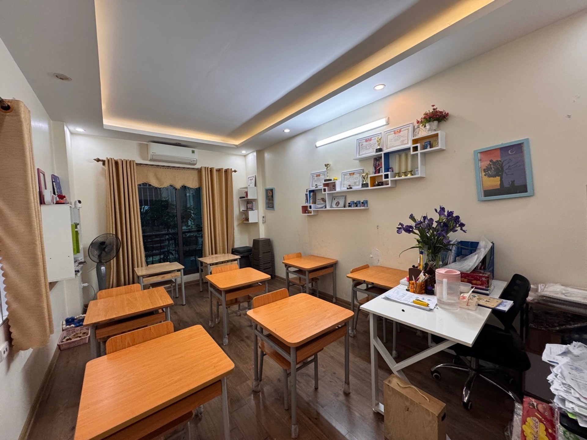 Bán nhà Nguyễn Lân - diện tích 31m2 5 tầng - ô tô đỗ cửa - giá 8,9 tỷ