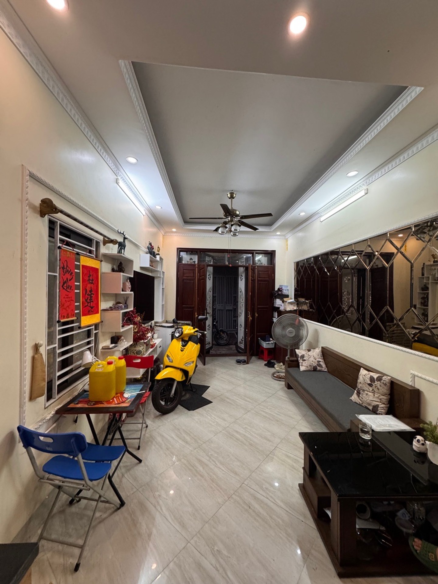 Bán nhà Nguyễn Lân - diện tích 31m2 5 tầng - ô tô đỗ cửa - giá 8,9 tỷ