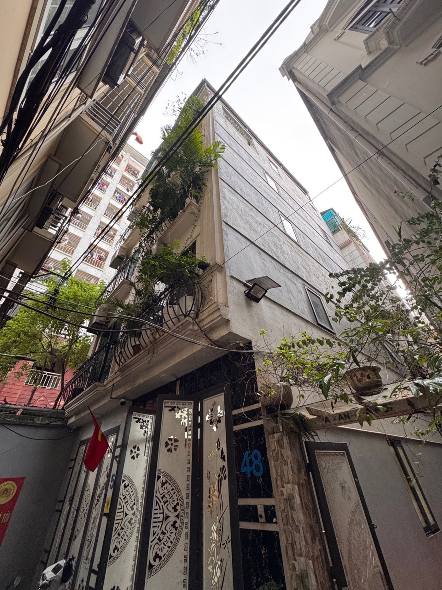Bán nhà Nguyễn Lân - diện tích 31m2 5 tầng - ô tô đỗ cửa - giá 8,9 tỷ