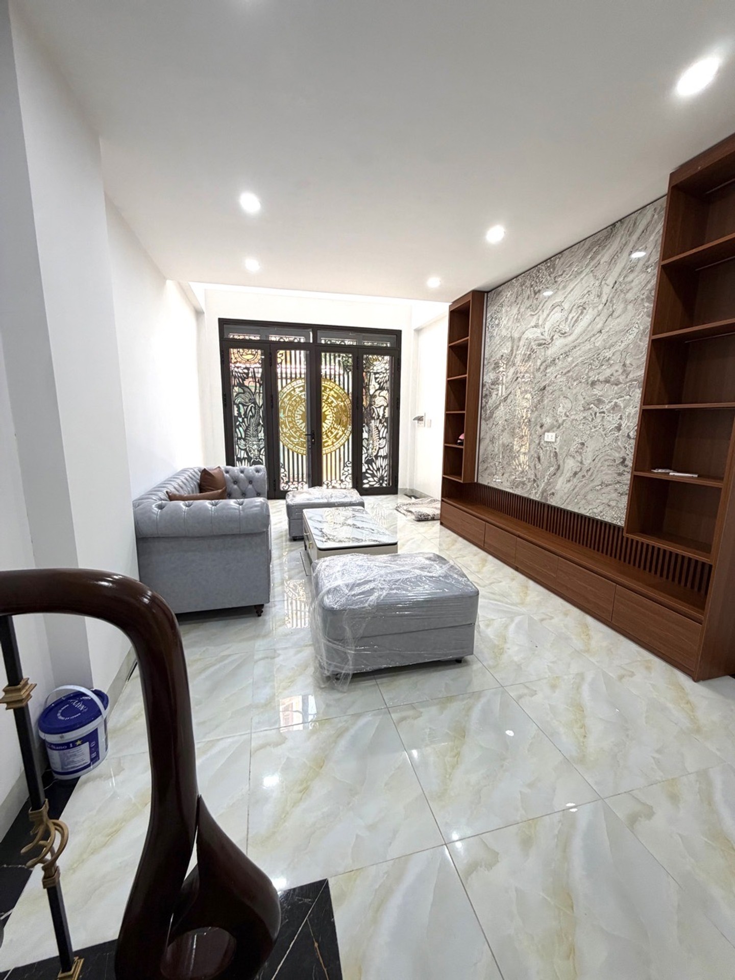 Bán nhà Đại Từ - diện tích 33m2 6 tầng - Thang máy, ô tô vào trong nhà - giá 10,5 tỷ