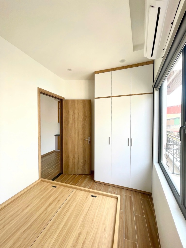 Bán nhà Hoàng Mai - diện tích 80m2 7 tầng - Mặt phố kinh doanh - giá 20 tỷ