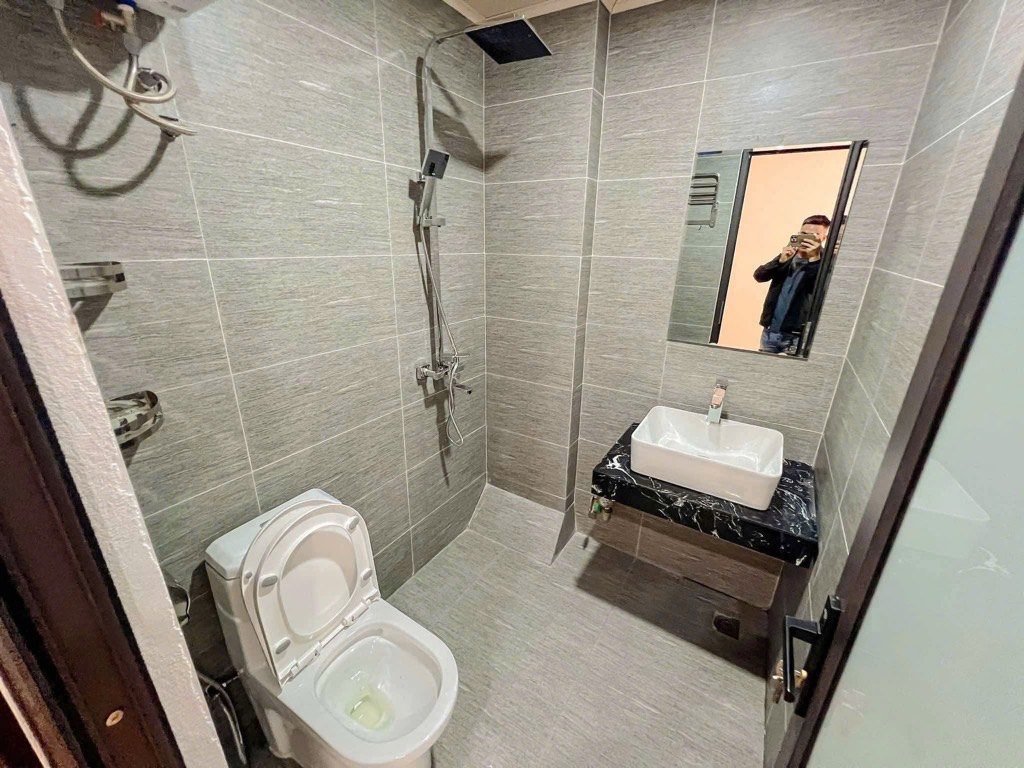 Bán nhà Hoàng Mai - diện tích 80m2 7 tầng - Mặt phố kinh doanh - giá 20 tỷ