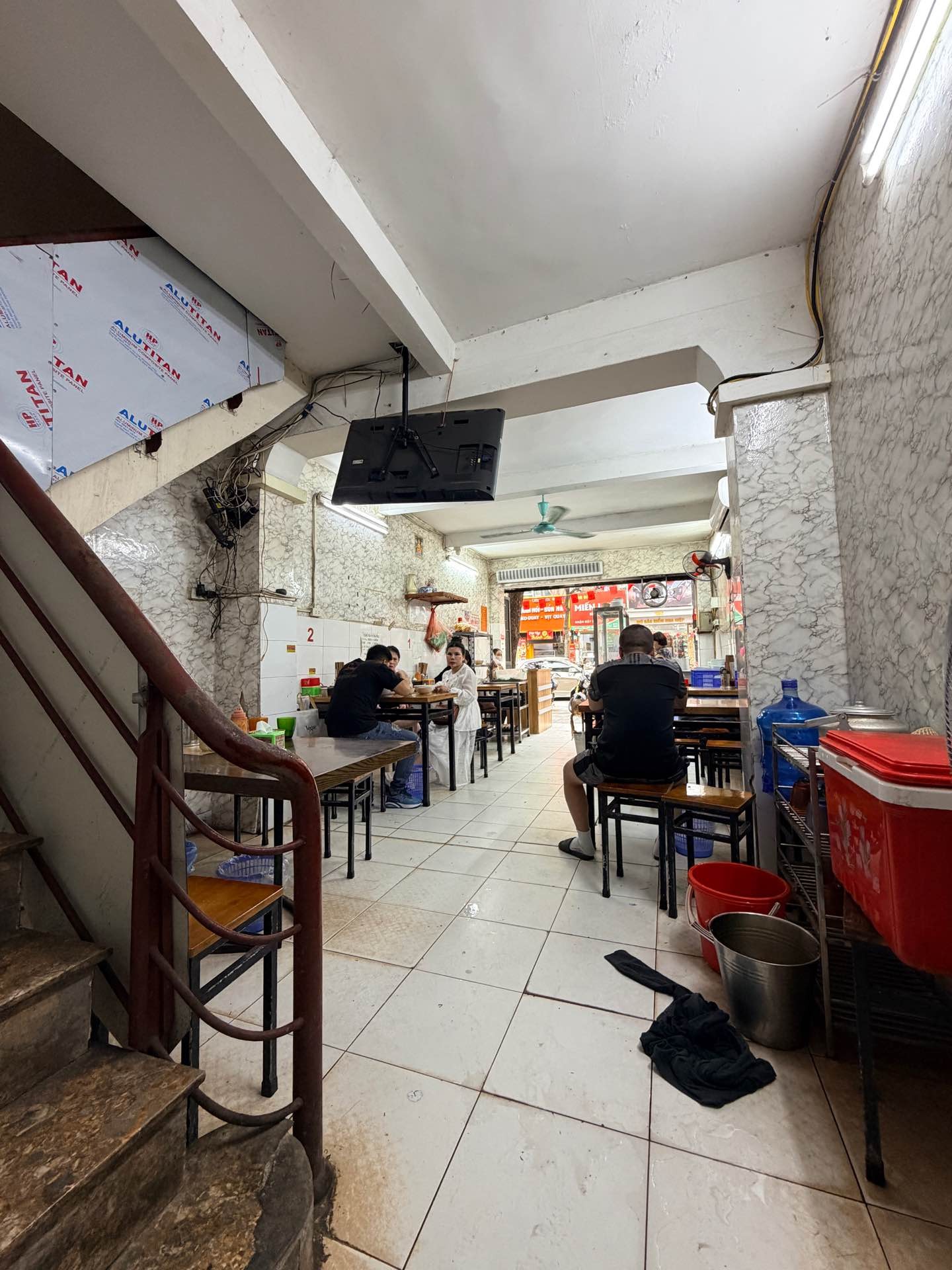 Bán nhà Lò Đúc - diện tích 106.5m2 2 tầng - Nhà cũ cho thuê 50 triệu/tháng - giá 93,8 tỷ