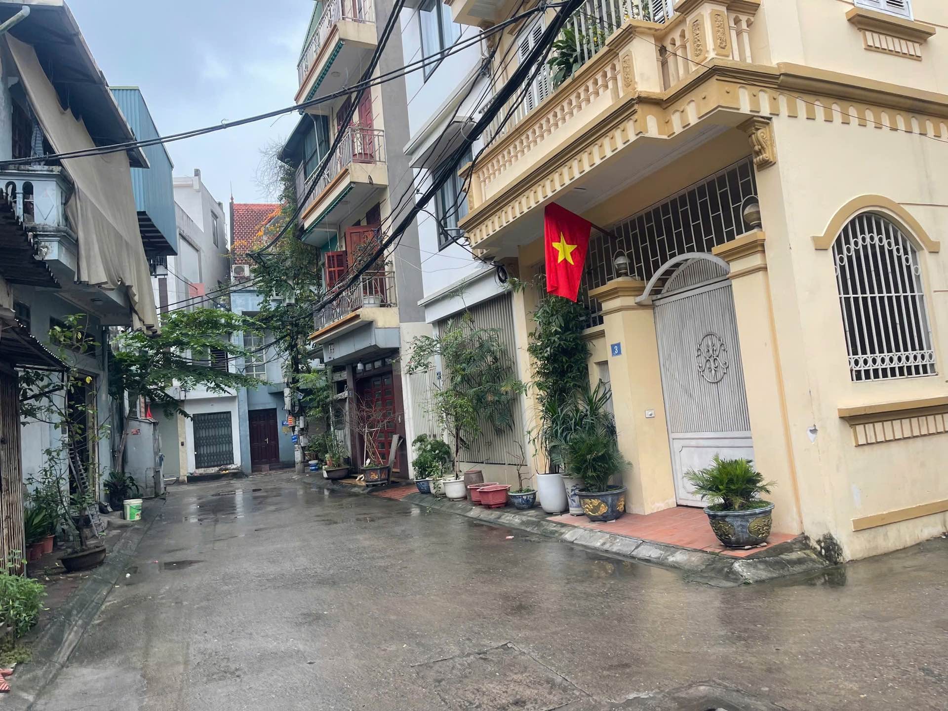 Bán nhà Đê Nguyễn Khoái - diện tích 51m2 1 tầng - Lô góc - giá 2,35 tỷ