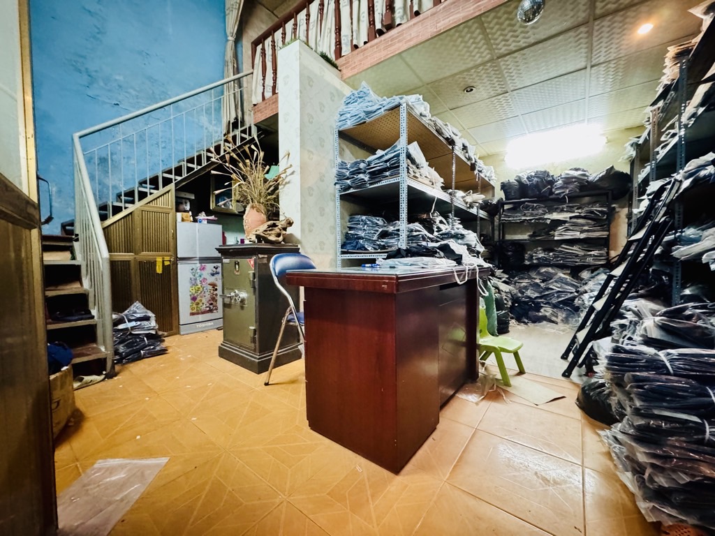 Bán nhà Nguyễn Chính - diện tích 30m2 2 tầng - Nhà cấp 4 gác xép - giá 2,95 tỷ