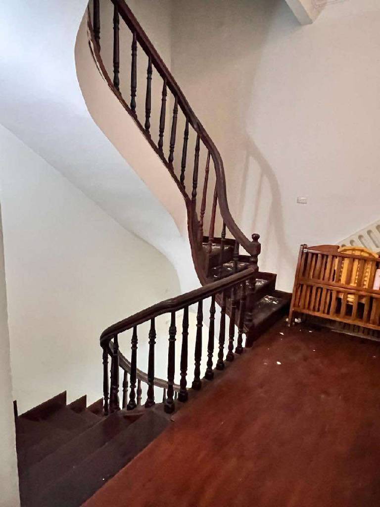 Bán nhà Tô Ngọc Vân - diện tích 229m2 3 tầng - Lô góc 2 mặt thoáng - giá 80 tỷ