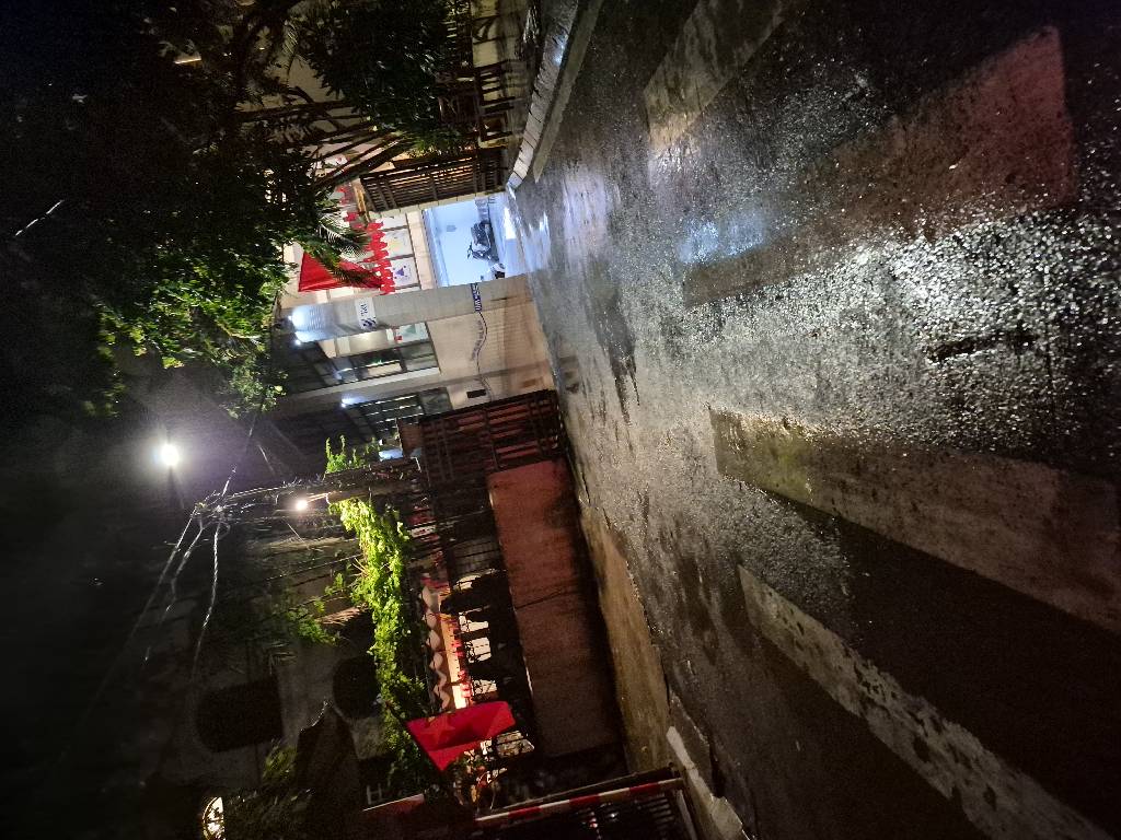 Bán nhà Tô Ngọc Vân - diện tích 229m2 3 tầng - Lô góc 2 mặt thoáng - giá 80 tỷ