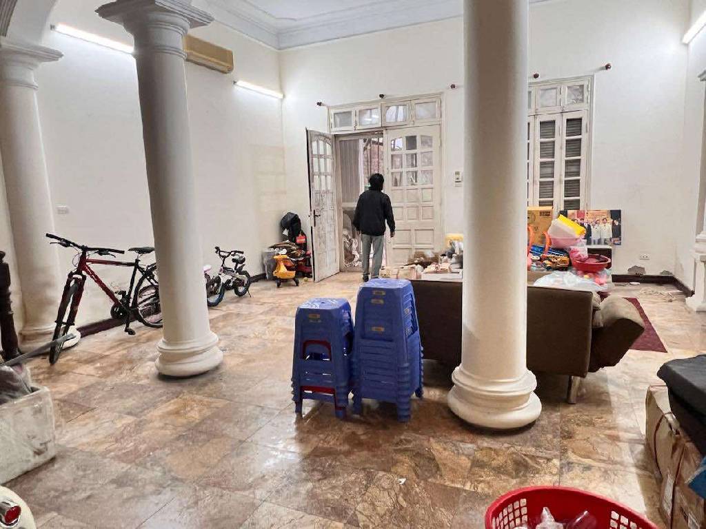 Bán nhà Tô Ngọc Vân - diện tích 229m2 3 tầng - Lô góc 2 mặt thoáng - giá 80 tỷ