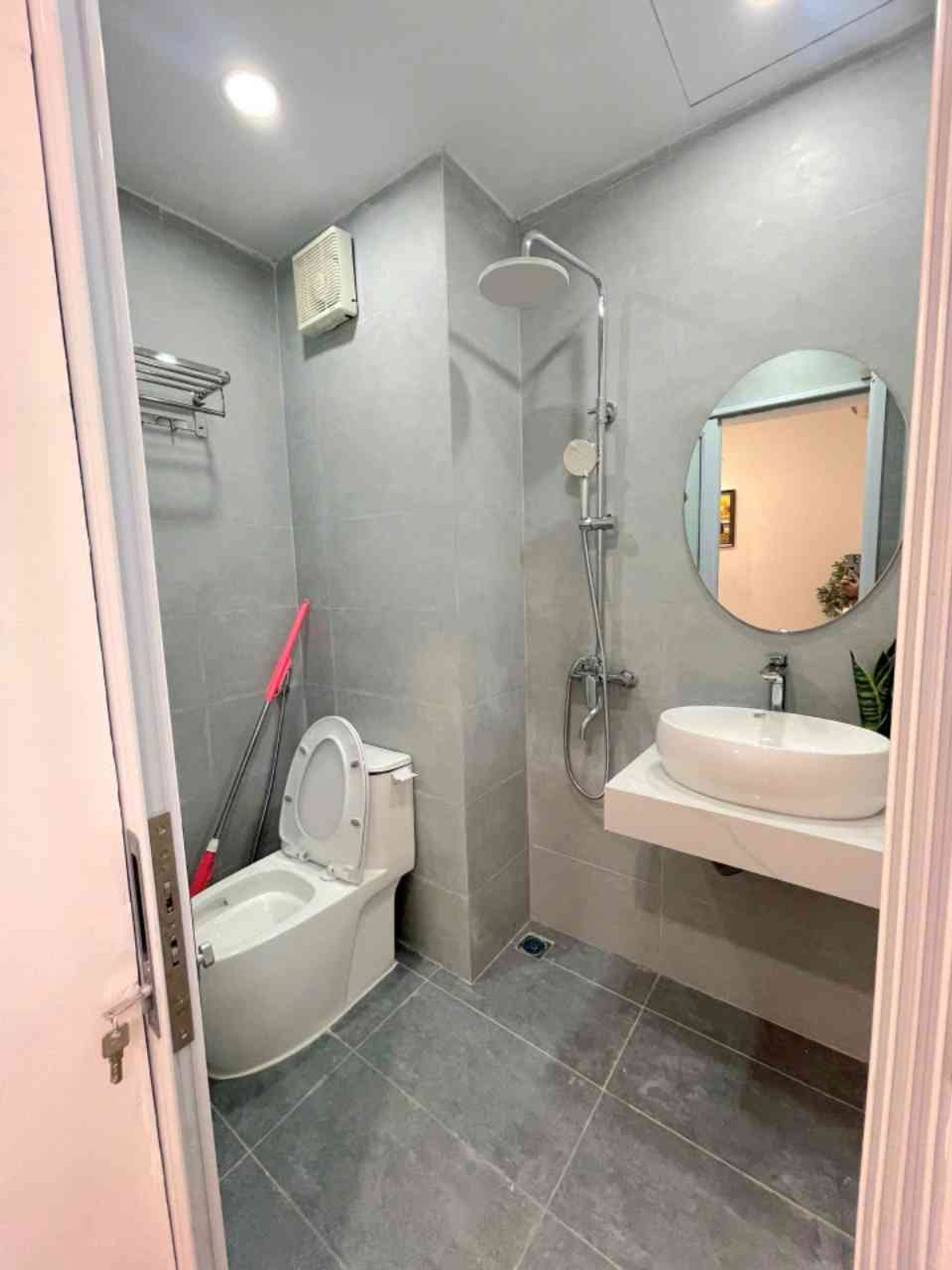 Bán nhà Tạ Quang Bửu - diện tích 50m2 1 tầng - Căn hộ CC mặt phố - giá 6,2 tỷ