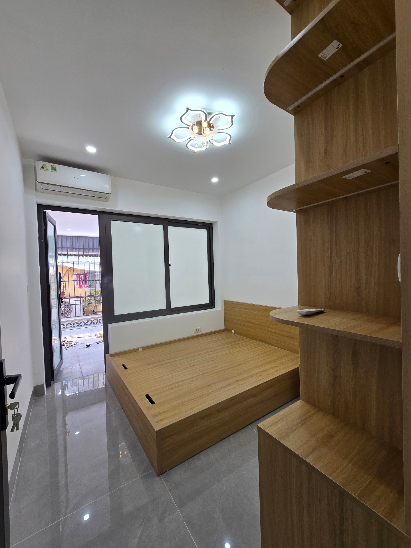 Bán nhà Lĩnh Nam - diện tích 44m2 2 tầng - gần ô tô - giá 3,4 tỷ