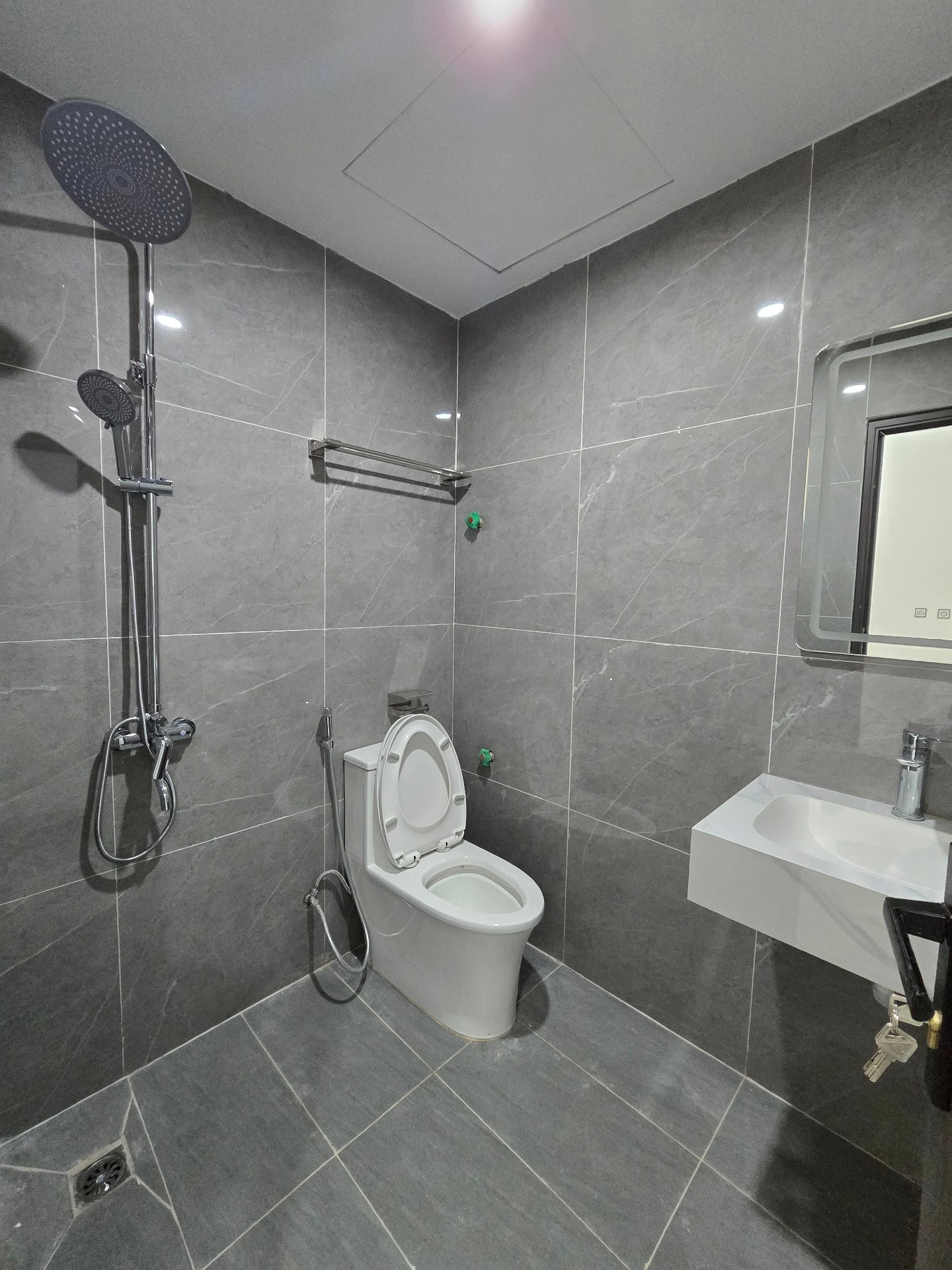 Bán nhà Lĩnh Nam - diện tích 44m2 2 tầng - gần ô tô - giá 3,4 tỷ