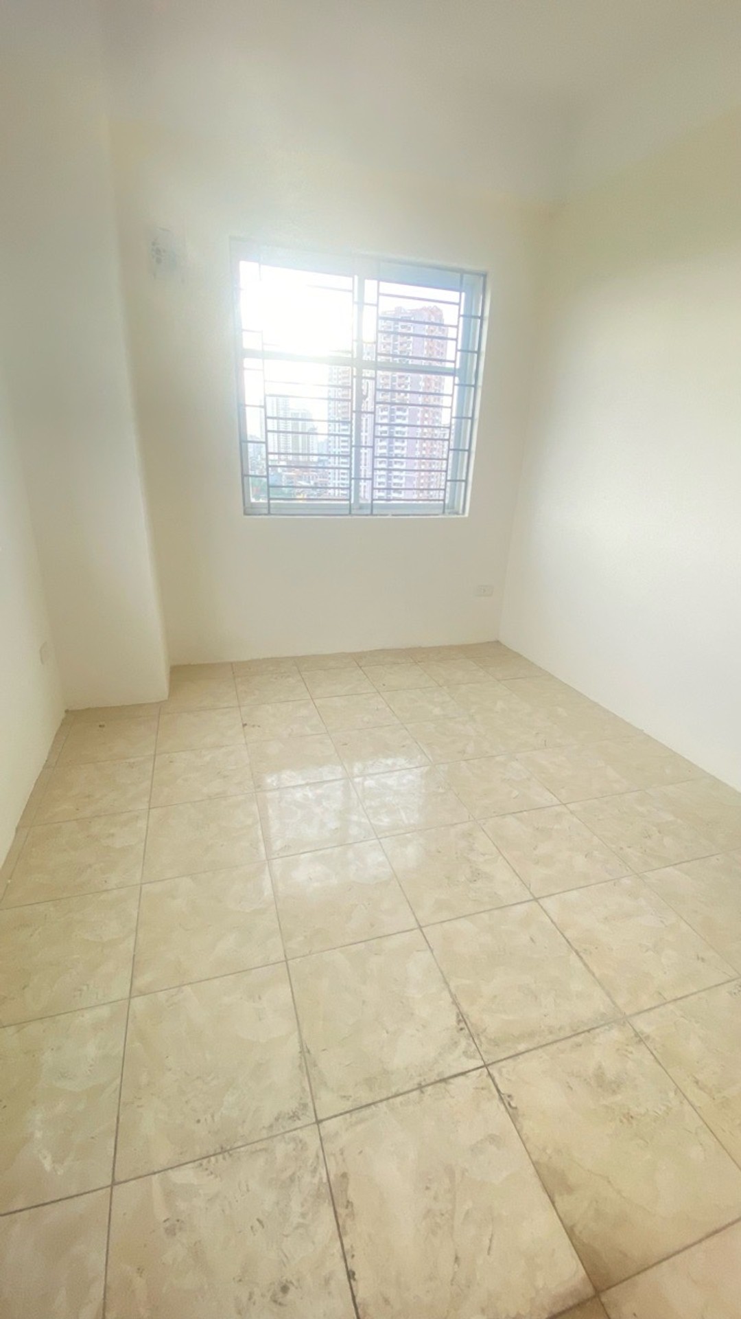 Bán nhà Đền Lừ 3 - diện tích 50m2 16 tầng - CĂN HỘ 2 NGỦ MỚI KOONG - giá 4,08 tỷ