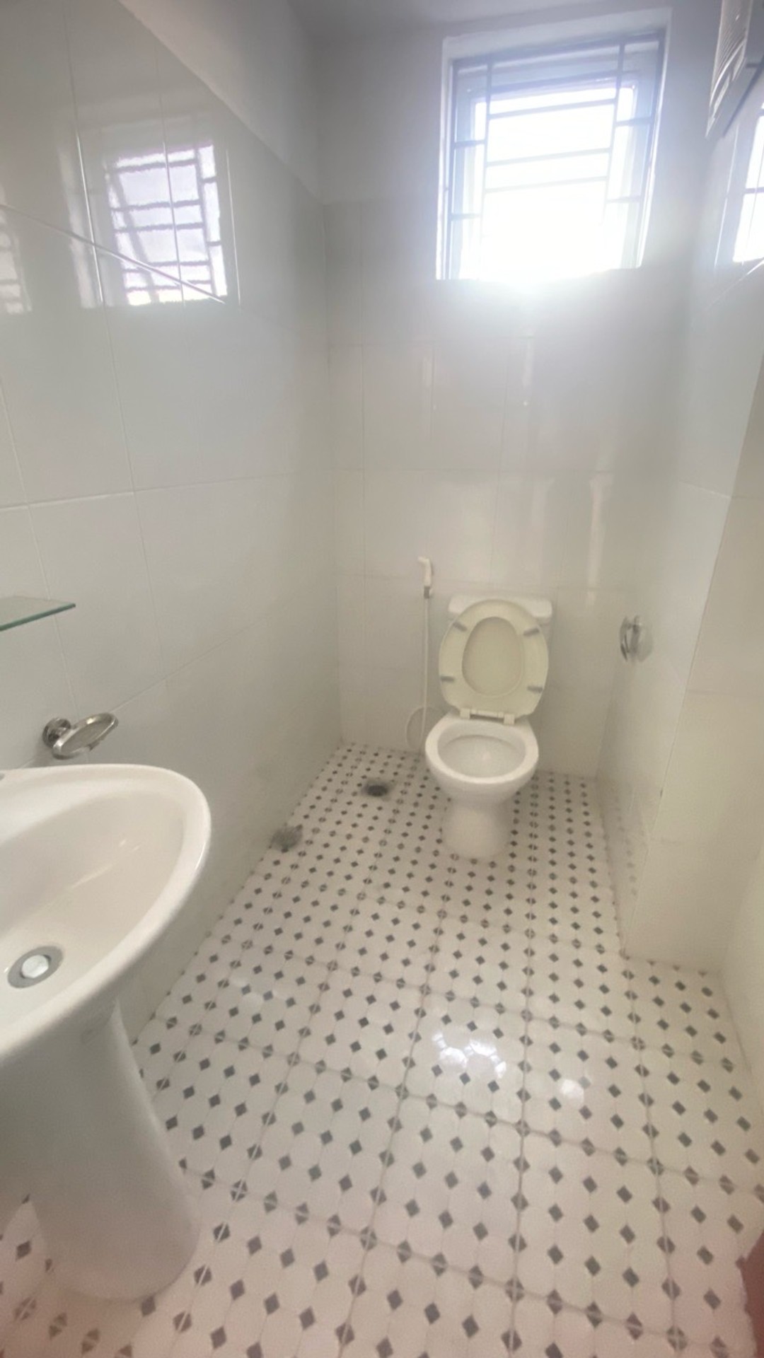 Bán nhà Đền Lừ 3 - diện tích 50m2 16 tầng - CĂN HỘ 2 NGỦ MỚI KOONG - giá 4,08 tỷ