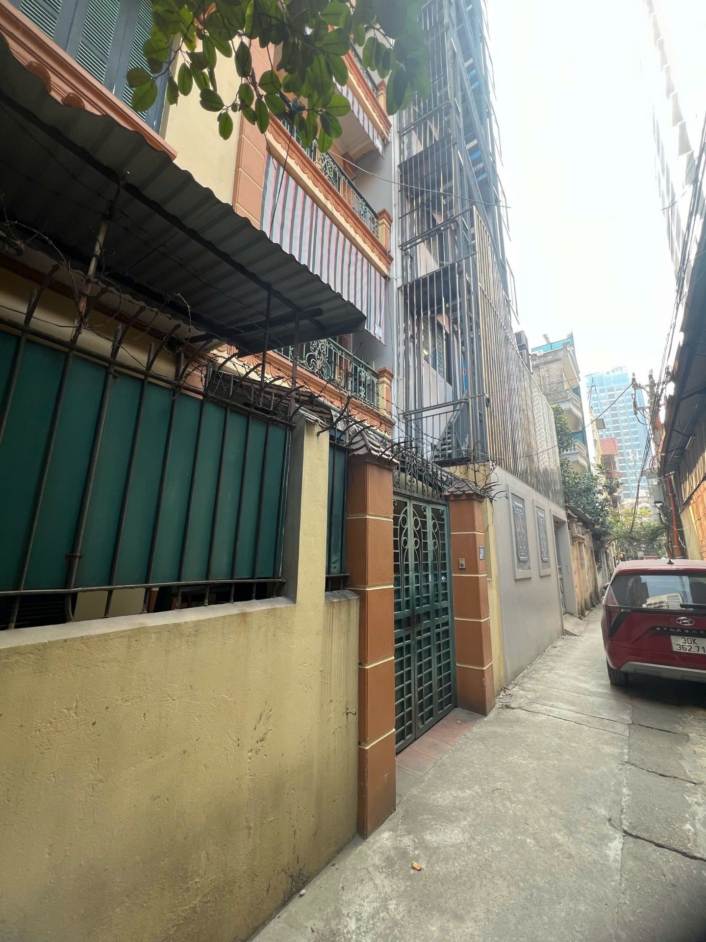 Bán nhà Láng Hạ - diện tích 122m2 1 tầng - Lô góc 3 mặt thoáng - giá 37 tỷ