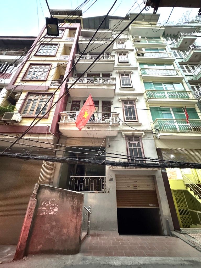 Bán nhà Đê La Thành Nhỏ - diện tích 67.6m2 7 tầng - Kinh doanh đỉnh - giá 39 tỷ