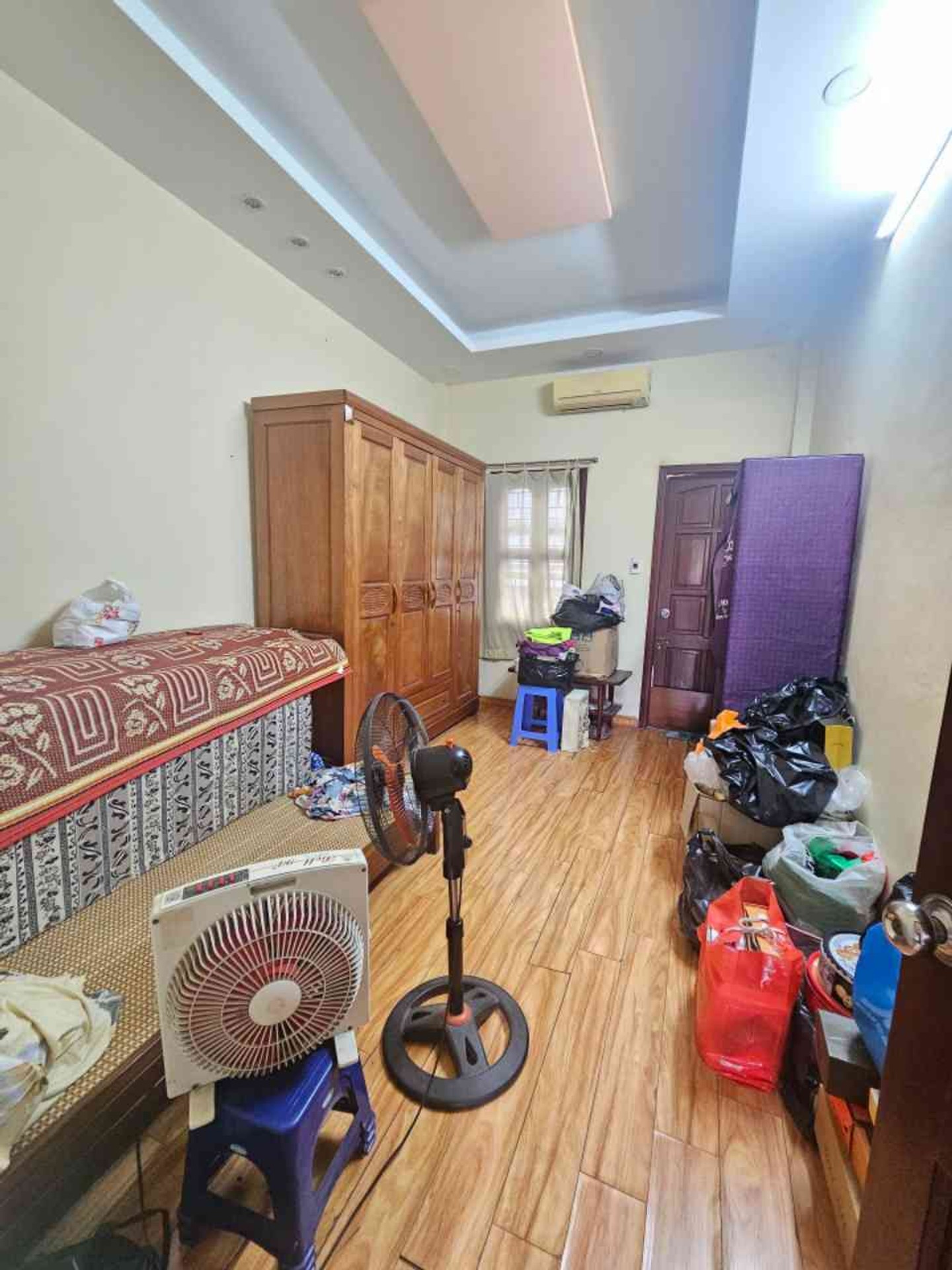 Bán nhà Mai Động - diện tích 32m2 3 tầng - ô tô đỗ cửa - giá 9,5 tỷ