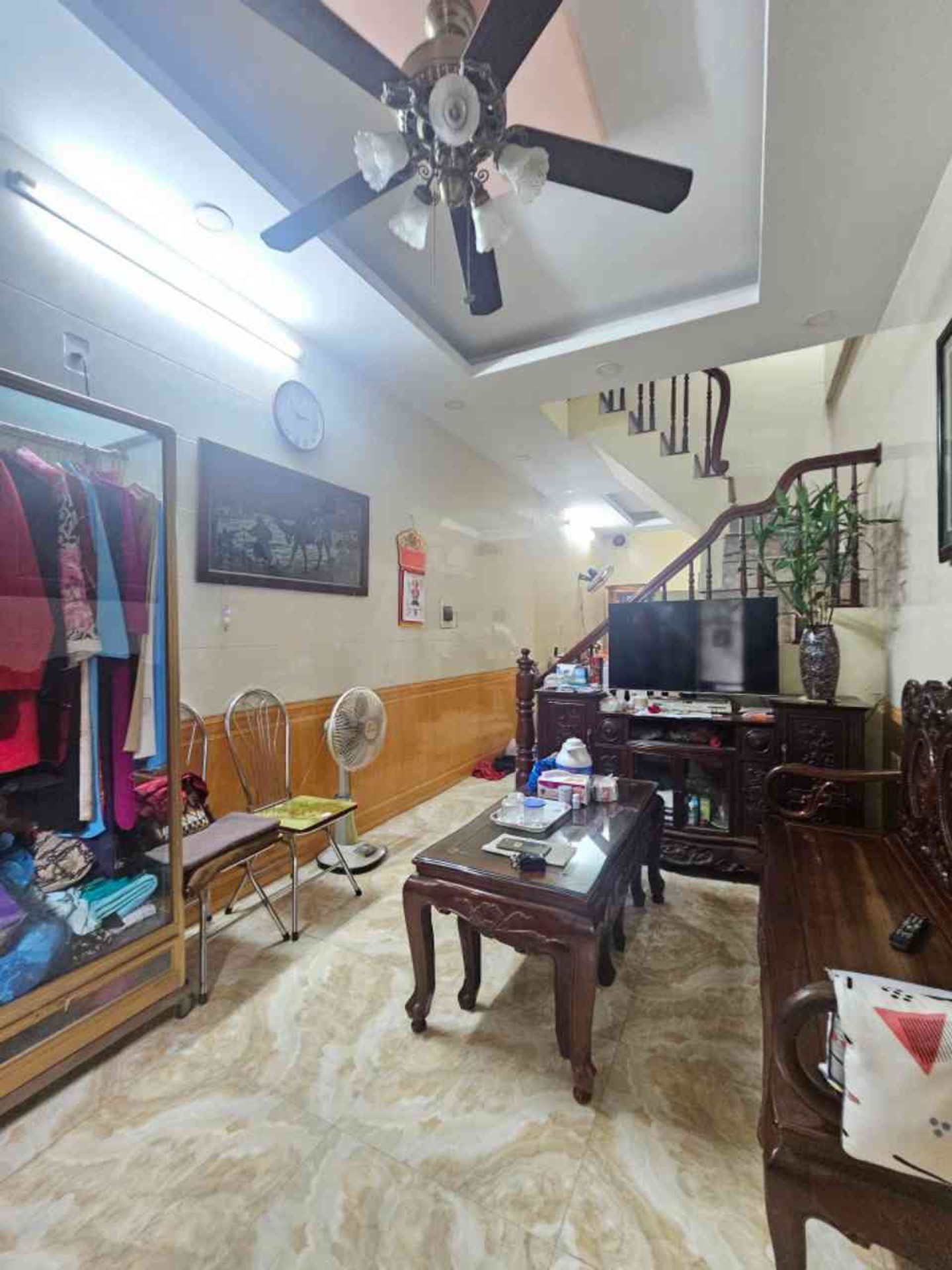 Bán nhà Mai Động - diện tích 32m2 3 tầng - ô tô đỗ cửa - giá 9,5 tỷ