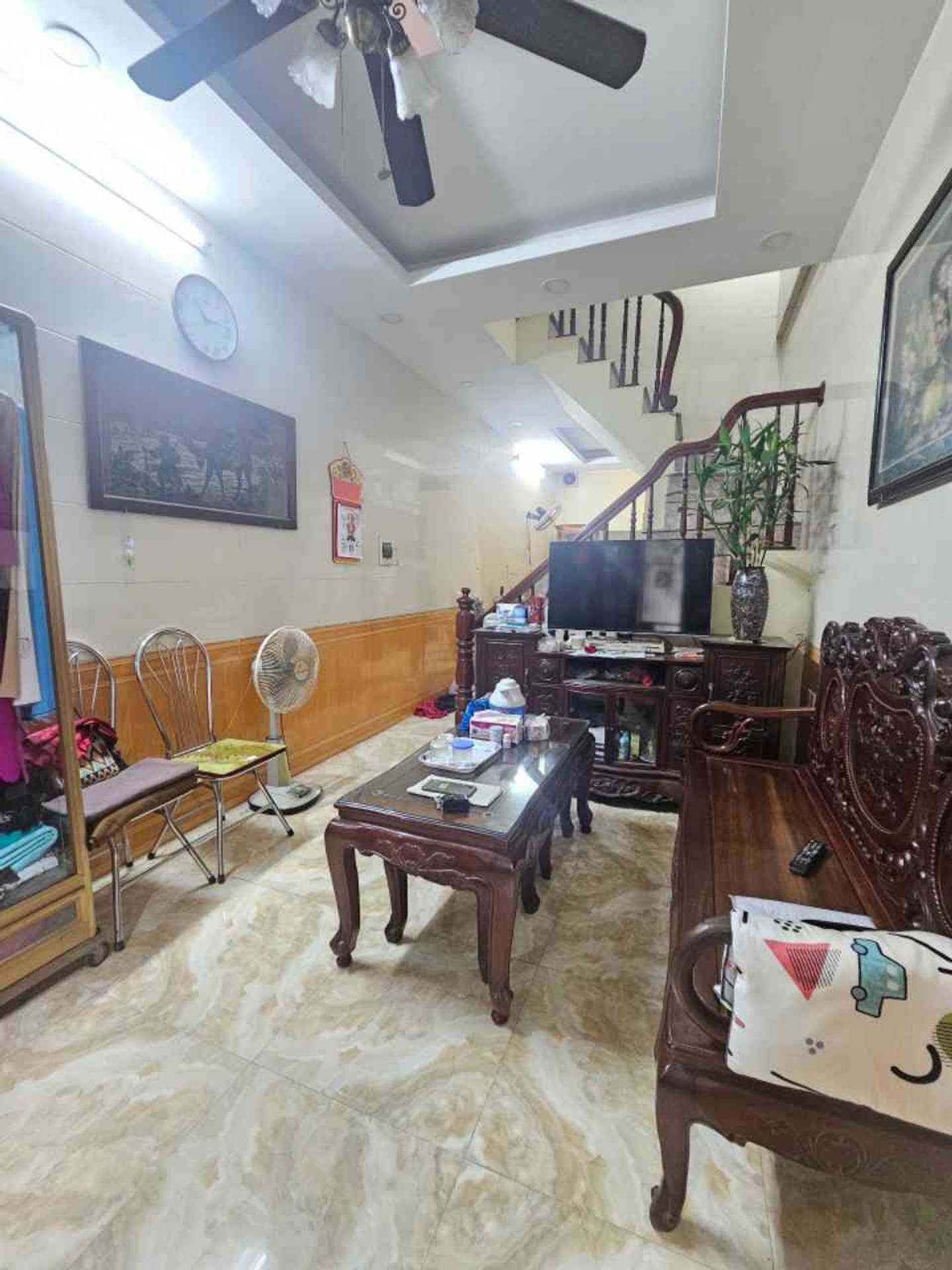 Bán nhà Mai Động - diện tích 32m2 3 tầng - ô tô đỗ cửa - giá 9,5 tỷ