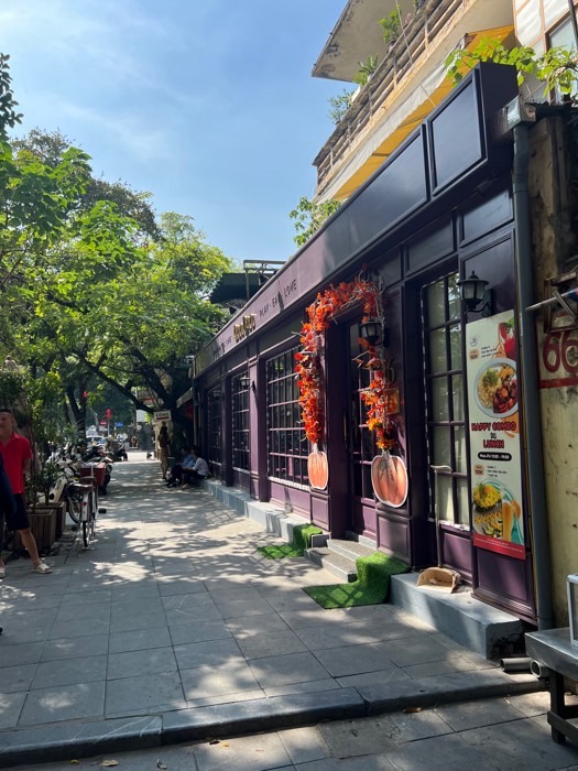 Bán nhà Quán Sứ - diện tích 104m2 1 tầng - Lô góc 3 thoáng - giá 85 tỷ