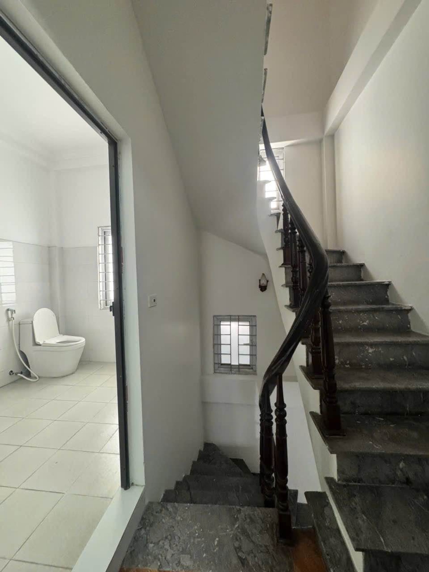 Bán nhà Vĩnh Hưng - diện tích 26m2 4 tầng - Ô tô đỗ cửa - giá 6,6 tỷ