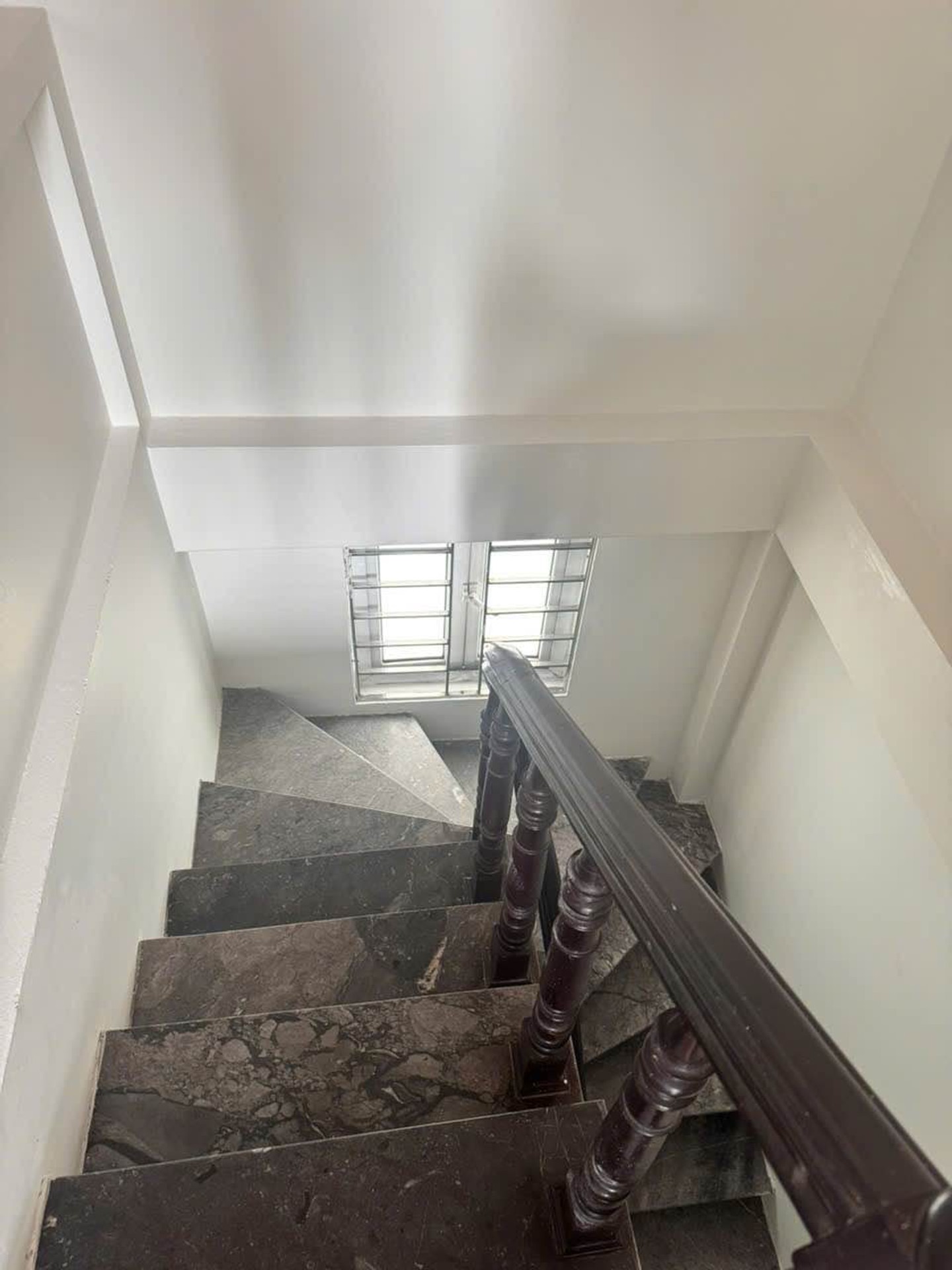 Bán nhà Vĩnh Hưng - diện tích 26m2 4 tầng - Ô tô đỗ cửa - giá 6,6 tỷ