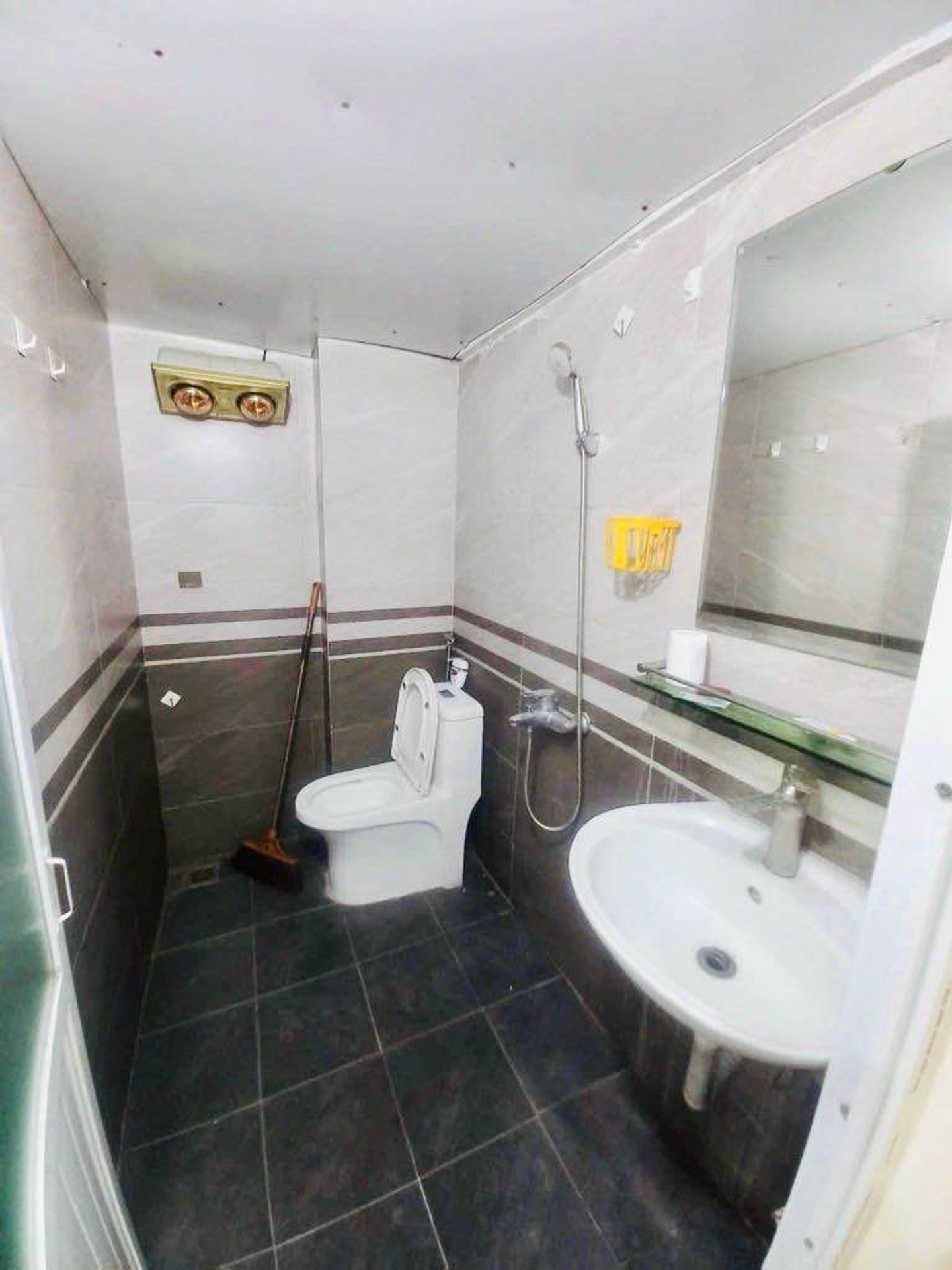 Bán nhà Vĩnh Hưng - diện tích 24m2 3 tầng - Nhà đẹp hiếm có - giá 2,8 tỷ