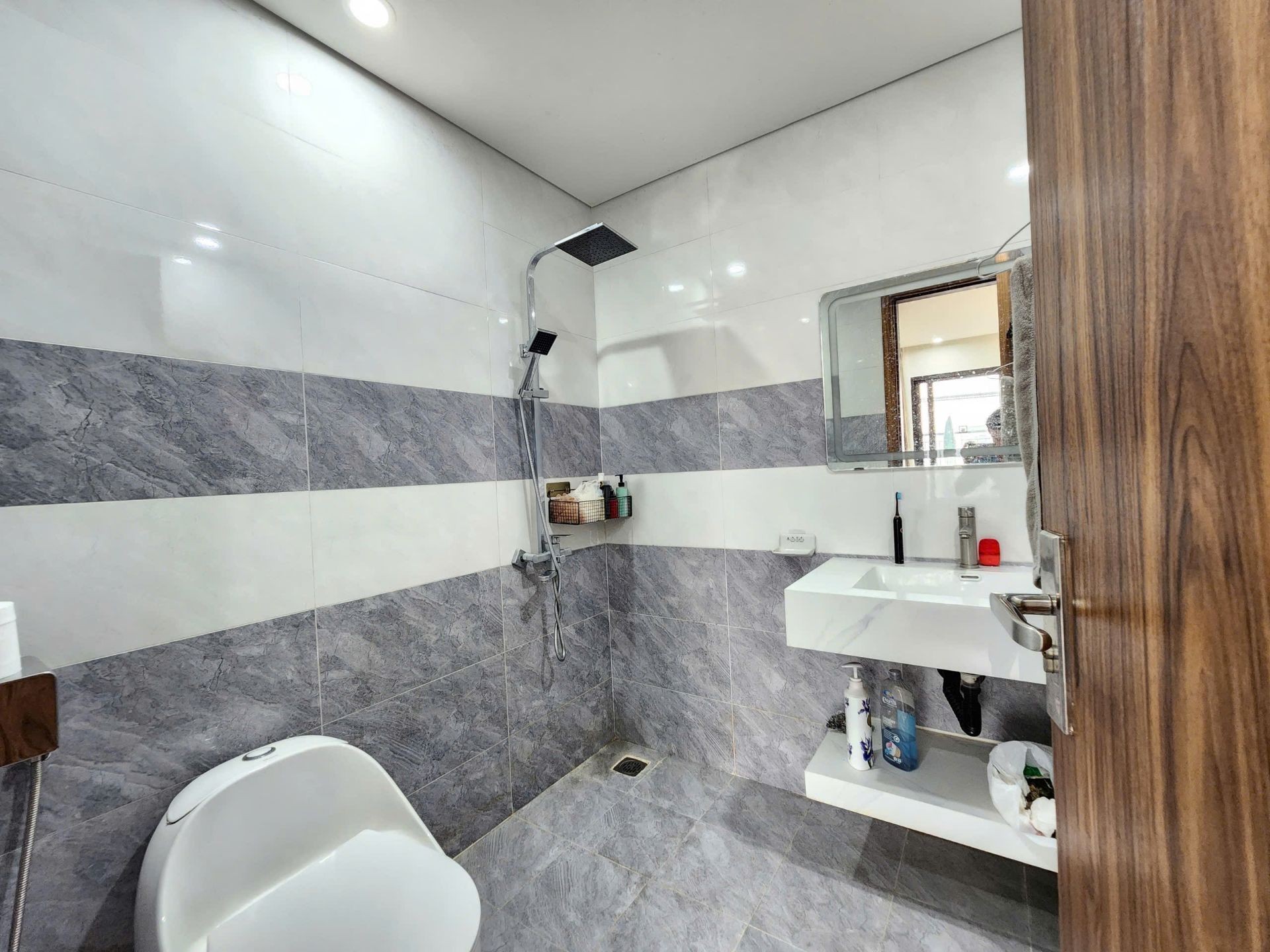 Bán nhà Ngõ 161 Ngọc Hồi - diện tích 92m2 29 tầng - Căn hộ đẹp - giá 7,1 tỷ