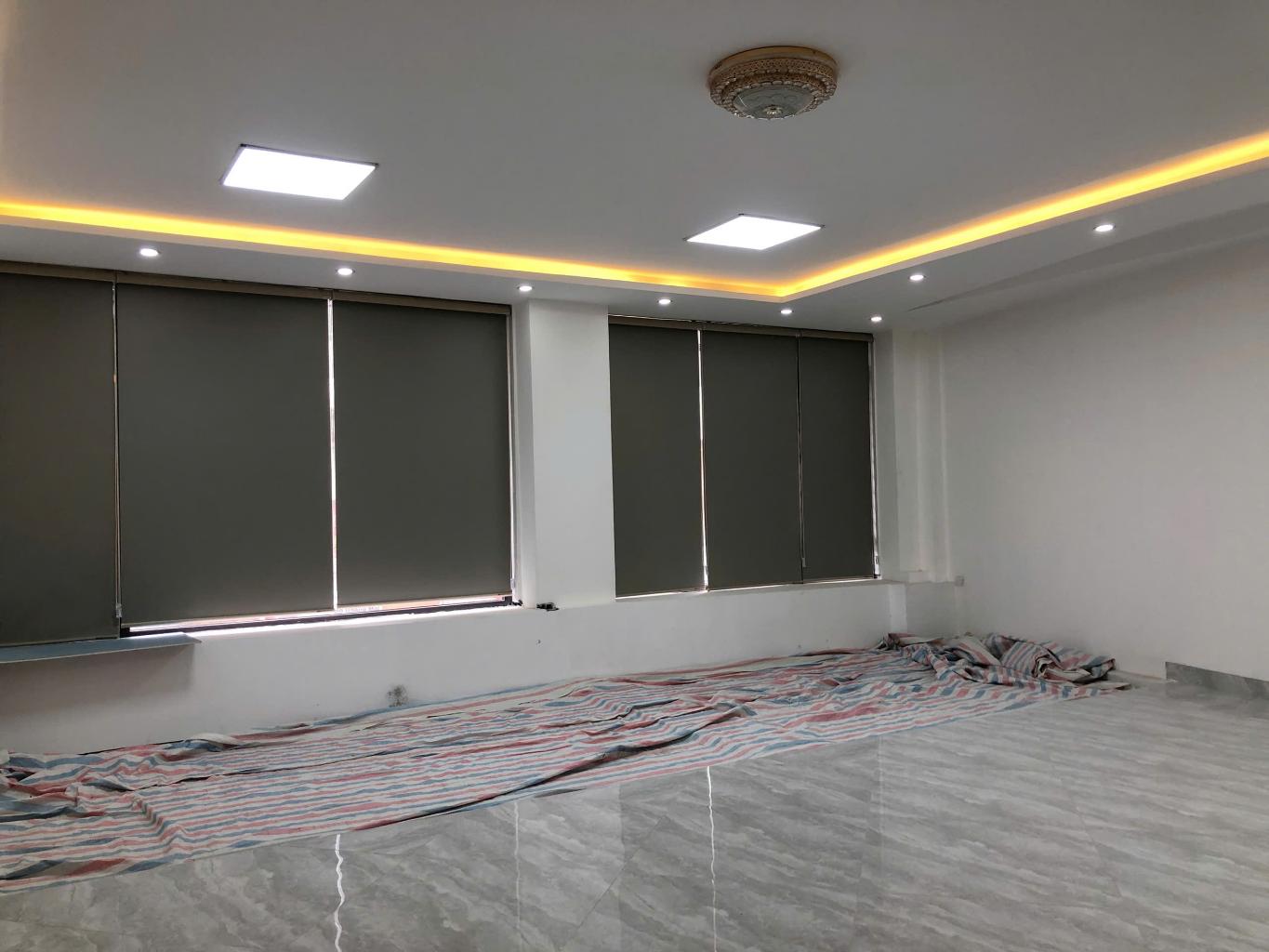 Bán nhà Hoàng Mai - diện tích 81m2 7 tầng - Ô TÔ TRÁNH - giá 34 tỷ