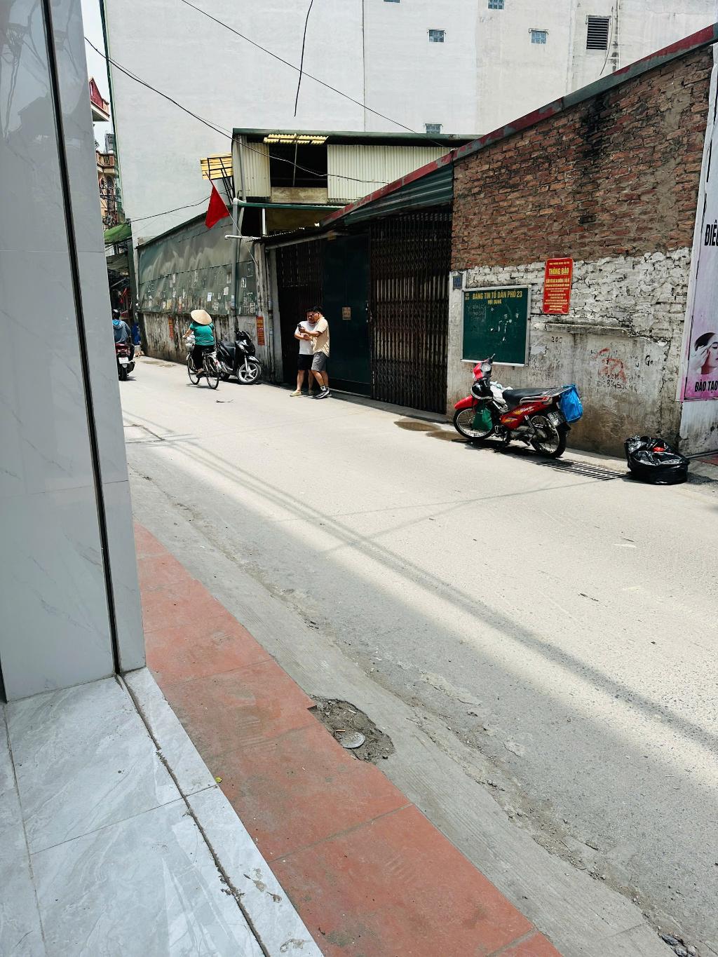 Bán nhà Hoàng Mai - diện tích 81m2 7 tầng - Ô TÔ TRÁNH - giá 34 tỷ