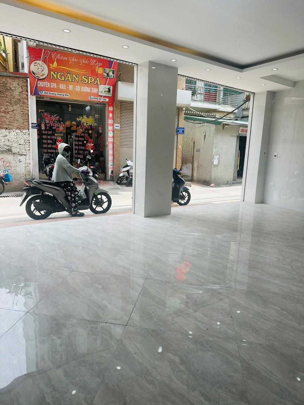 Bán nhà Hoàng Mai - diện tích 81m2 7 tầng - Ô TÔ TRÁNH - giá 34 tỷ