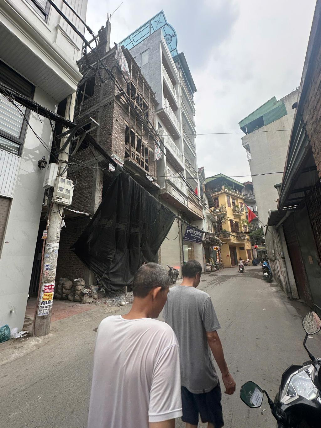 Bán nhà Hoàng Mai - diện tích 81m2 7 tầng - Ô TÔ TRÁNH - giá 34 tỷ