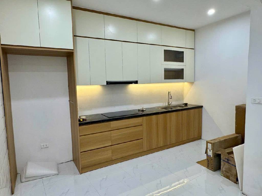 Bán nhà Trương Định - diện tích 40m2 3 tầng - Ngõ ba gác - giá 9,2 tỷ