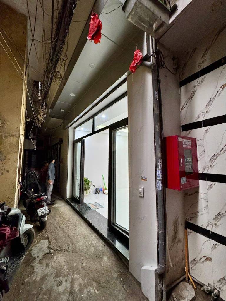 Bán nhà Trương Định - diện tích 40m2 3 tầng - Ngõ ba gác - giá 9,2 tỷ