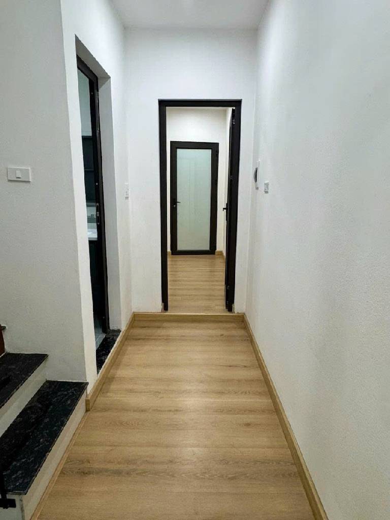 Bán nhà Trương Định - diện tích 40m2 3 tầng - Ngõ ba gác - giá 9,2 tỷ