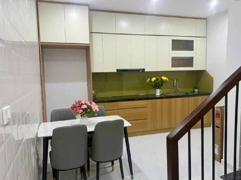 Bán nhà Trương Định - diện tích 40m2 3 tầng - Ngõ ba gác - giá 9,2 tỷ