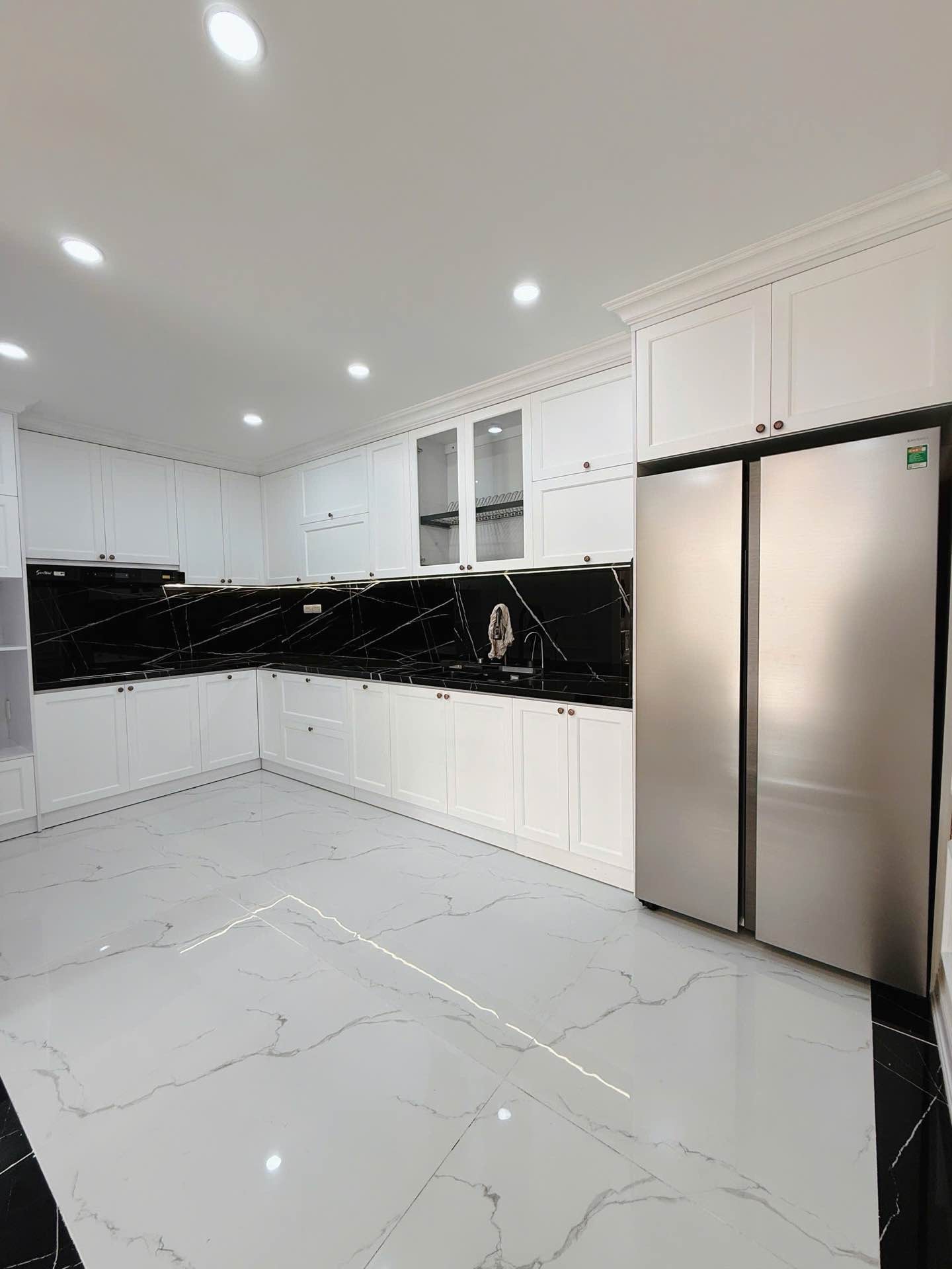 Bán nhà Tô Vĩnh Diện - diện tích 60m2 6 tầng - Ô tô vào nhà - giá 25,8 tỷ