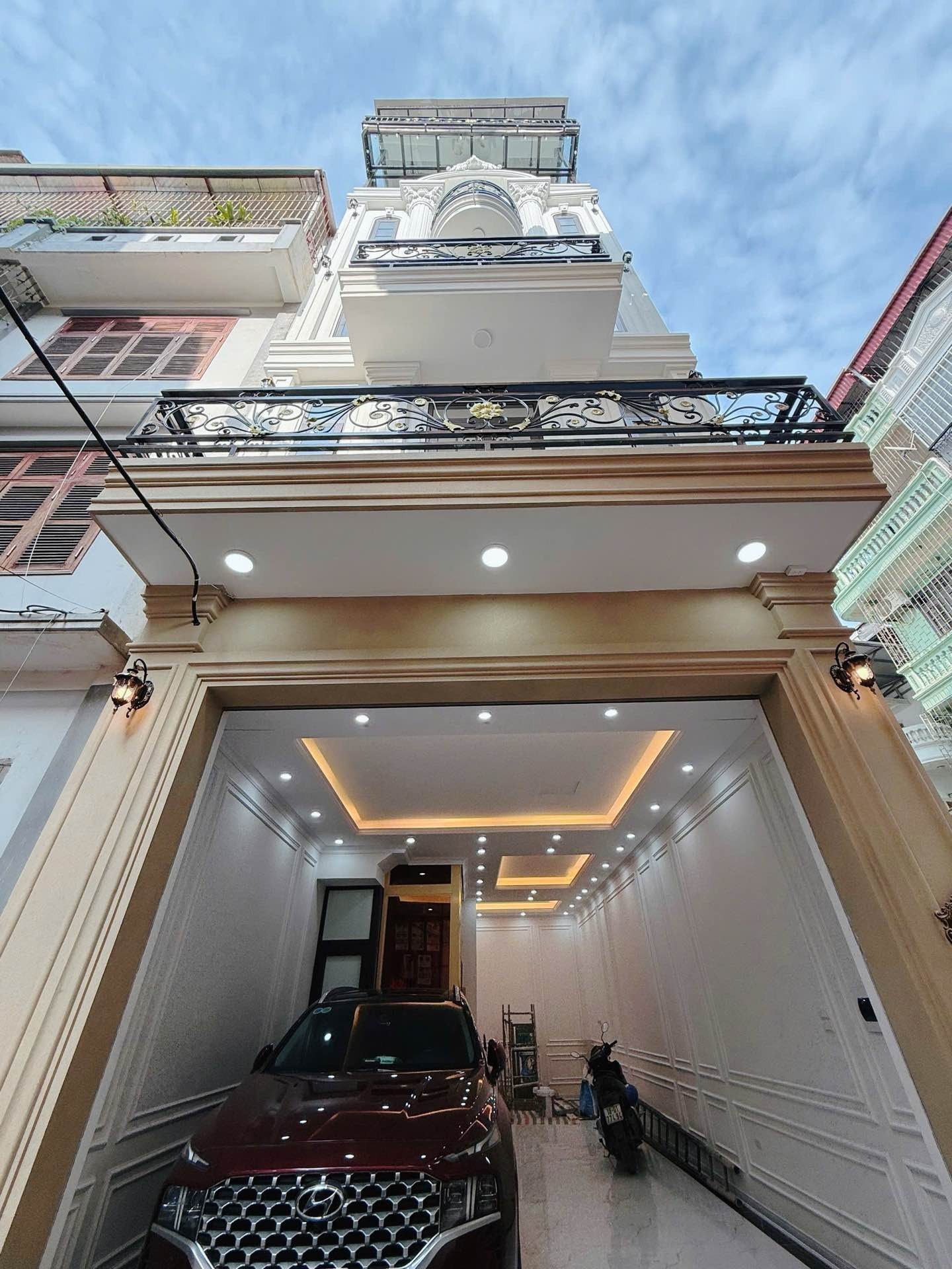Bán nhà Tô Vĩnh Diện - diện tích 60m2 6 tầng - Ô tô vào nhà - giá 25,8 tỷ