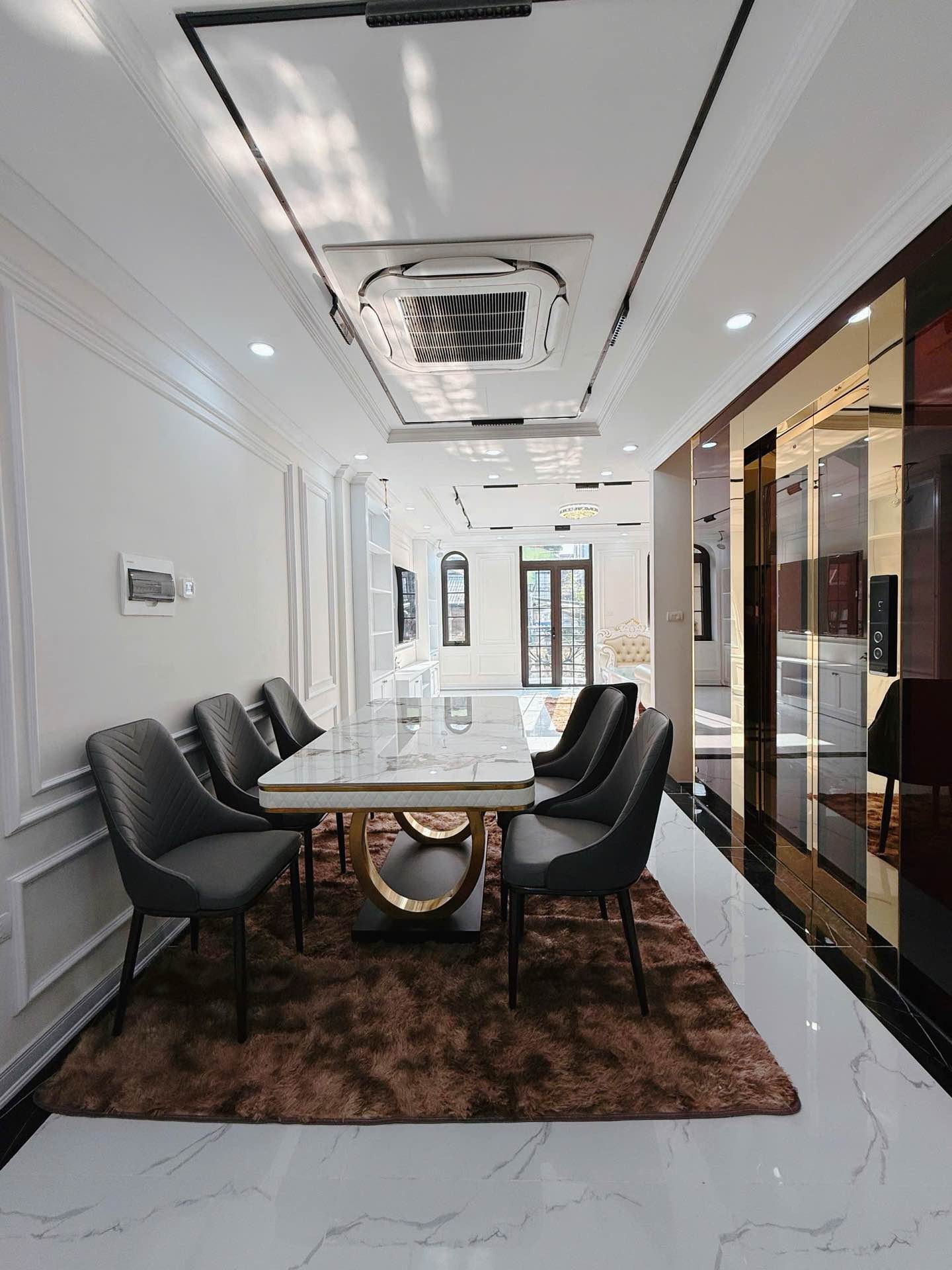 Bán nhà Tô Vĩnh Diện - diện tích 60m2 6 tầng - Ô tô vào nhà - giá 25,8 tỷ