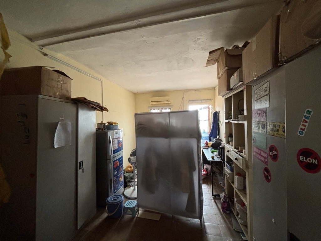 Bán nhà Tạ Quang Bửu - diện tích 70m2 1 tầng - Căn hộ gộp 2 phòng - giá 5,9 tỷ