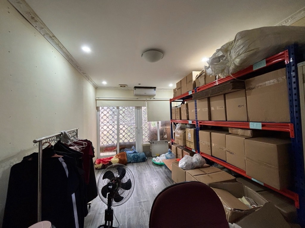 Bán nhà Tạ Quang Bửu - diện tích 70m2 1 tầng - Căn hộ gộp 2 phòng - giá 5,9 tỷ