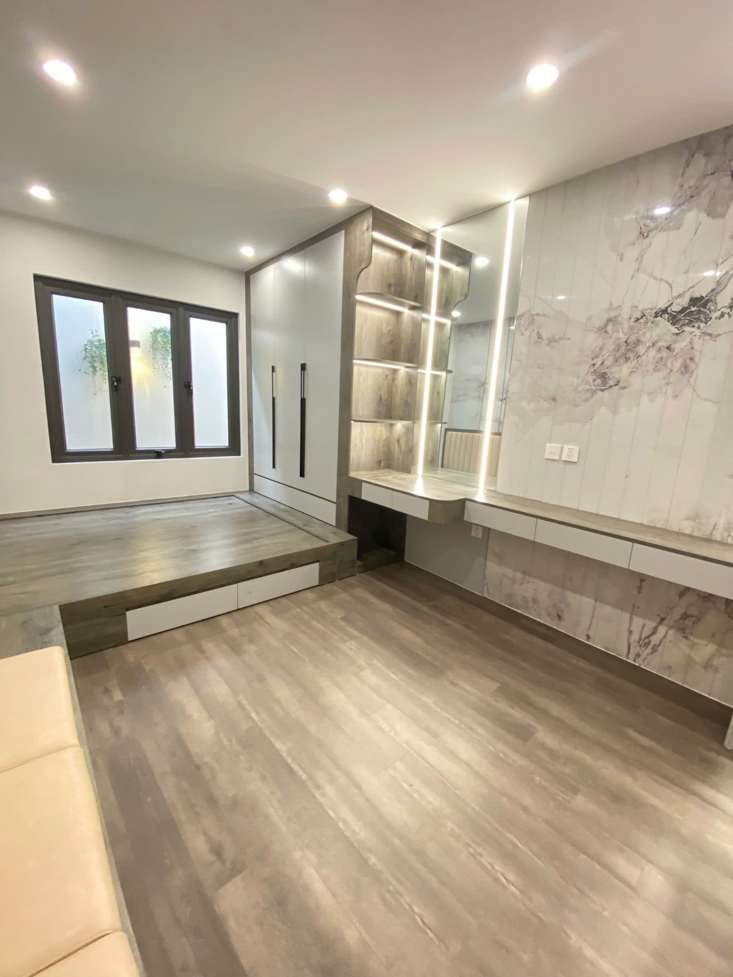 Bán nhà Lò Đúc - diện tích 52m2 6 tầng - Thang máy - giá 15,5 tỷ