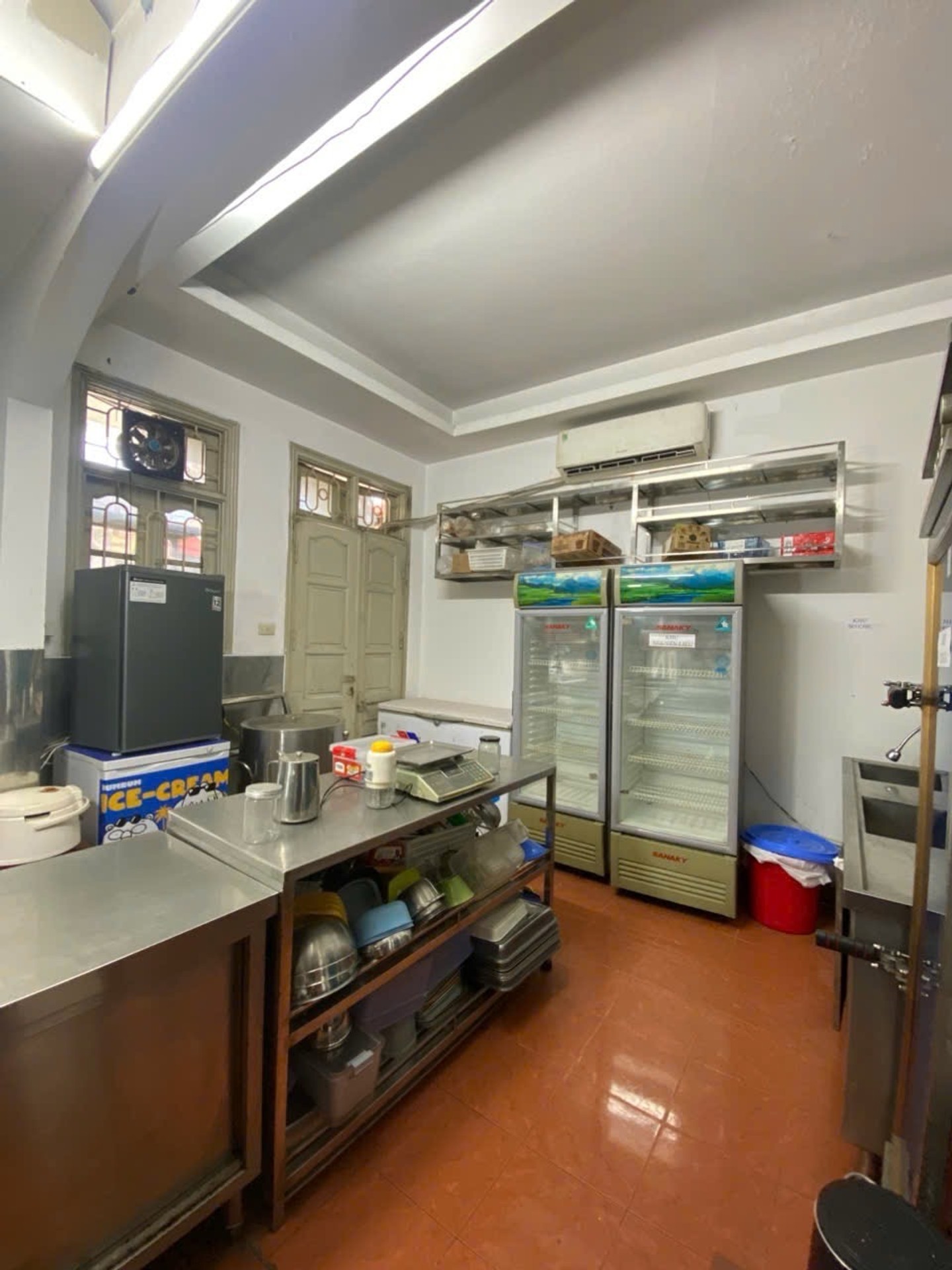 Bán nhà Lê Thanh Nghị - diện tích 42m2 5 tầng - Mặt phố kinh doanh cực kỳ sầm uất - giá 27,5 tỷ