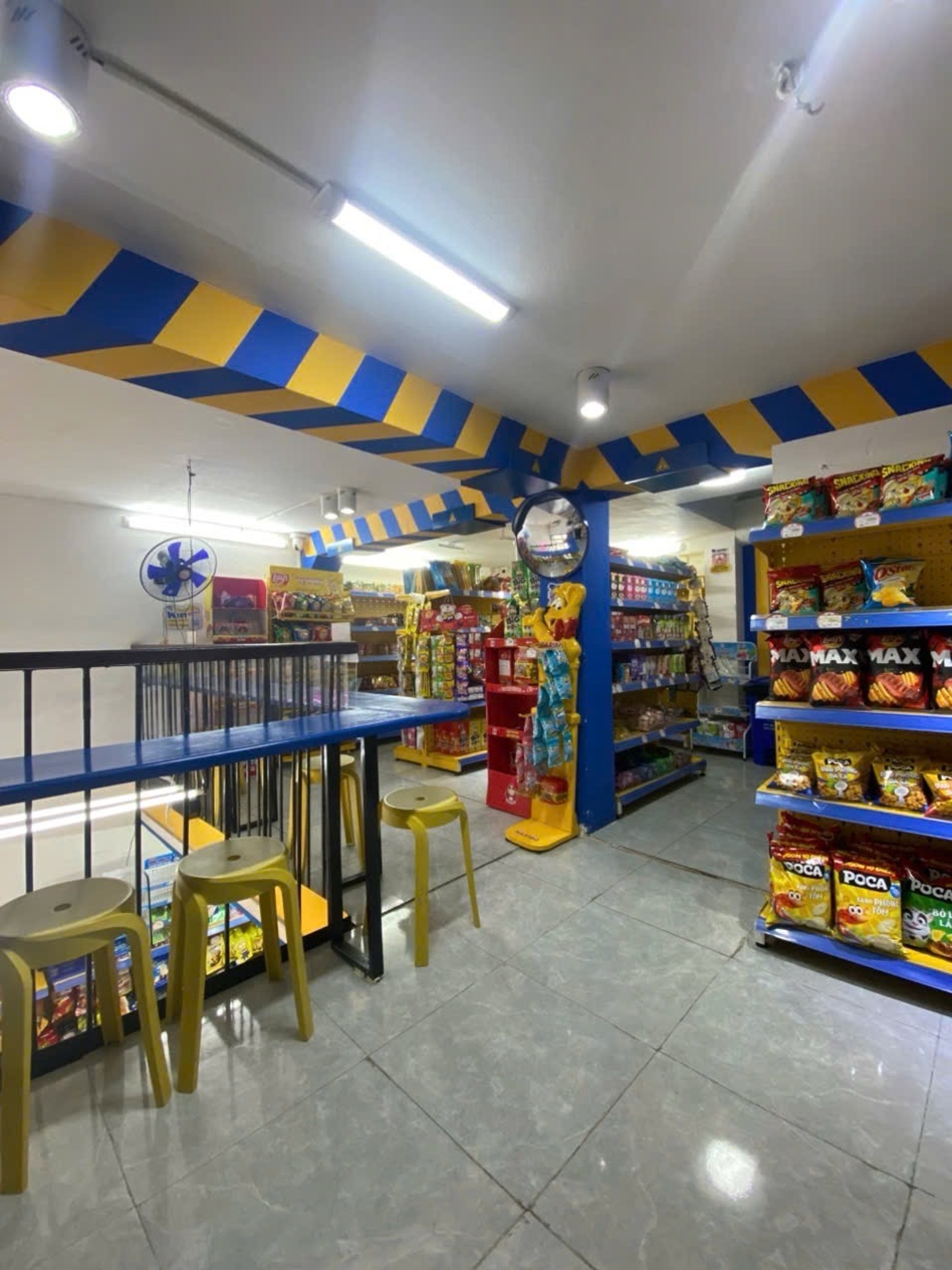 Bán nhà Lê Thanh Nghị - diện tích 42m2 5 tầng - Mặt phố kinh doanh cực kỳ sầm uất - giá 27,5 tỷ